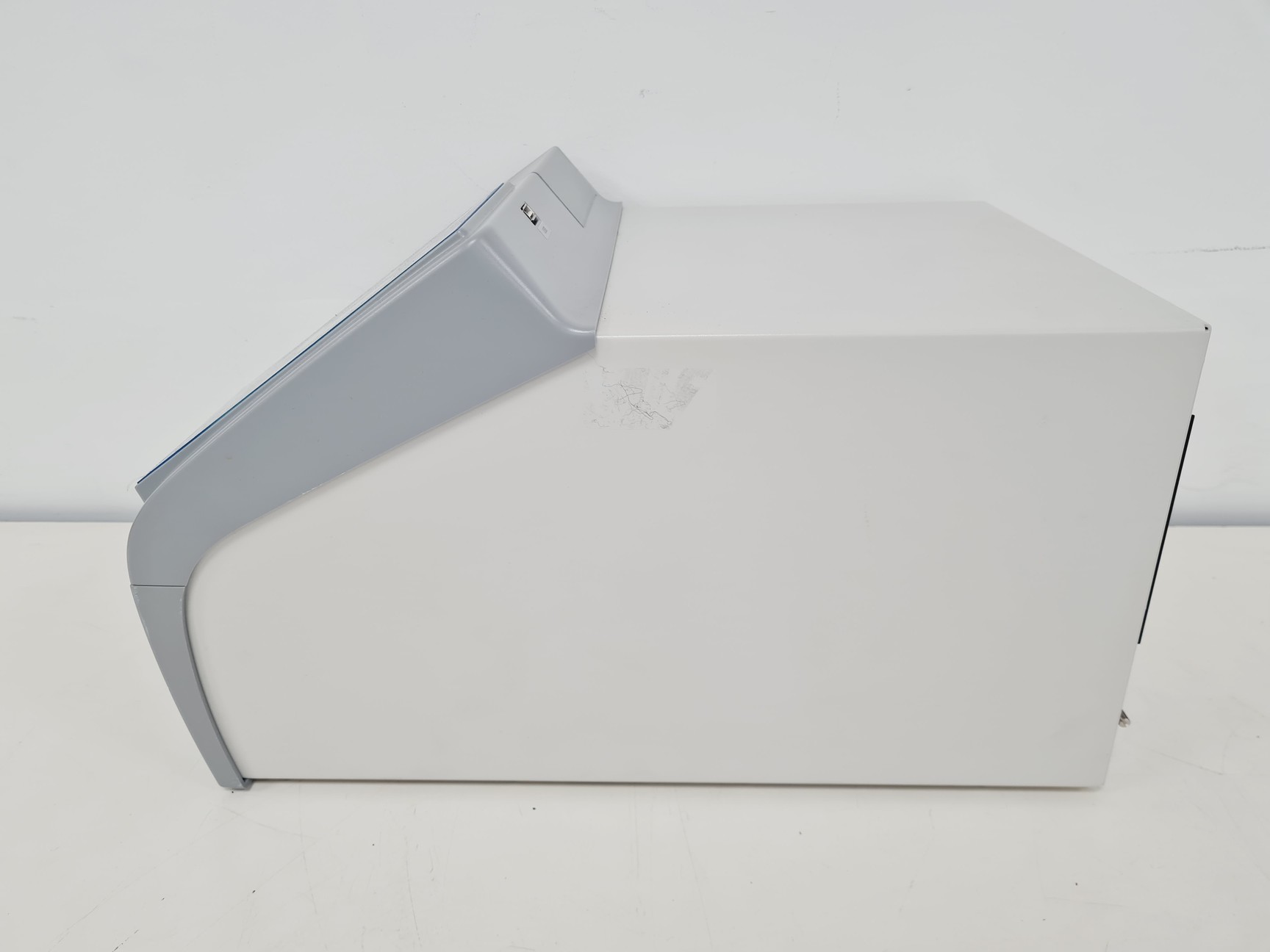 Thermo Scientific Multiskan Sky 1530 Touch Microplate Spectrophotometer ...