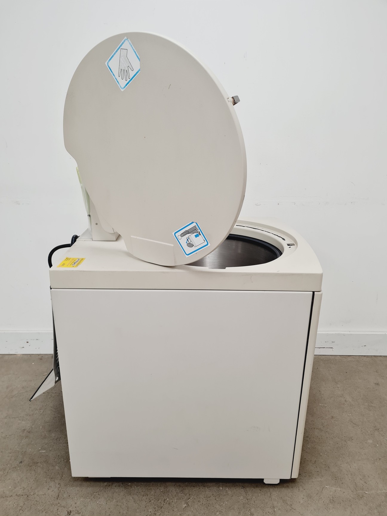 Image of Beckman Coulter Avanti J-20 XP Floor Standing Centrifuge Lab