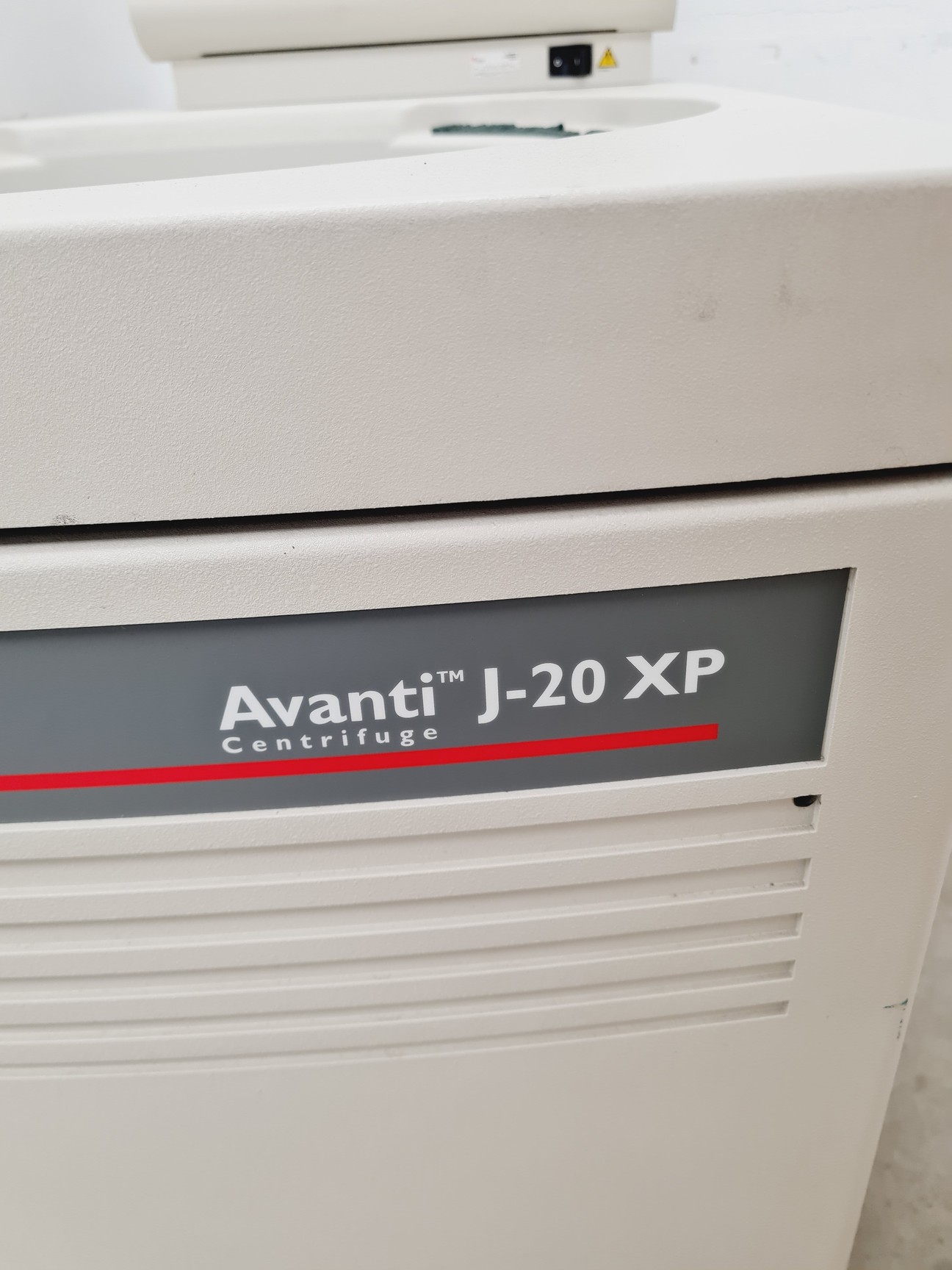 Image of Beckman Coulter Avanti J-20 XP Floor Standing Centrifuge Lab