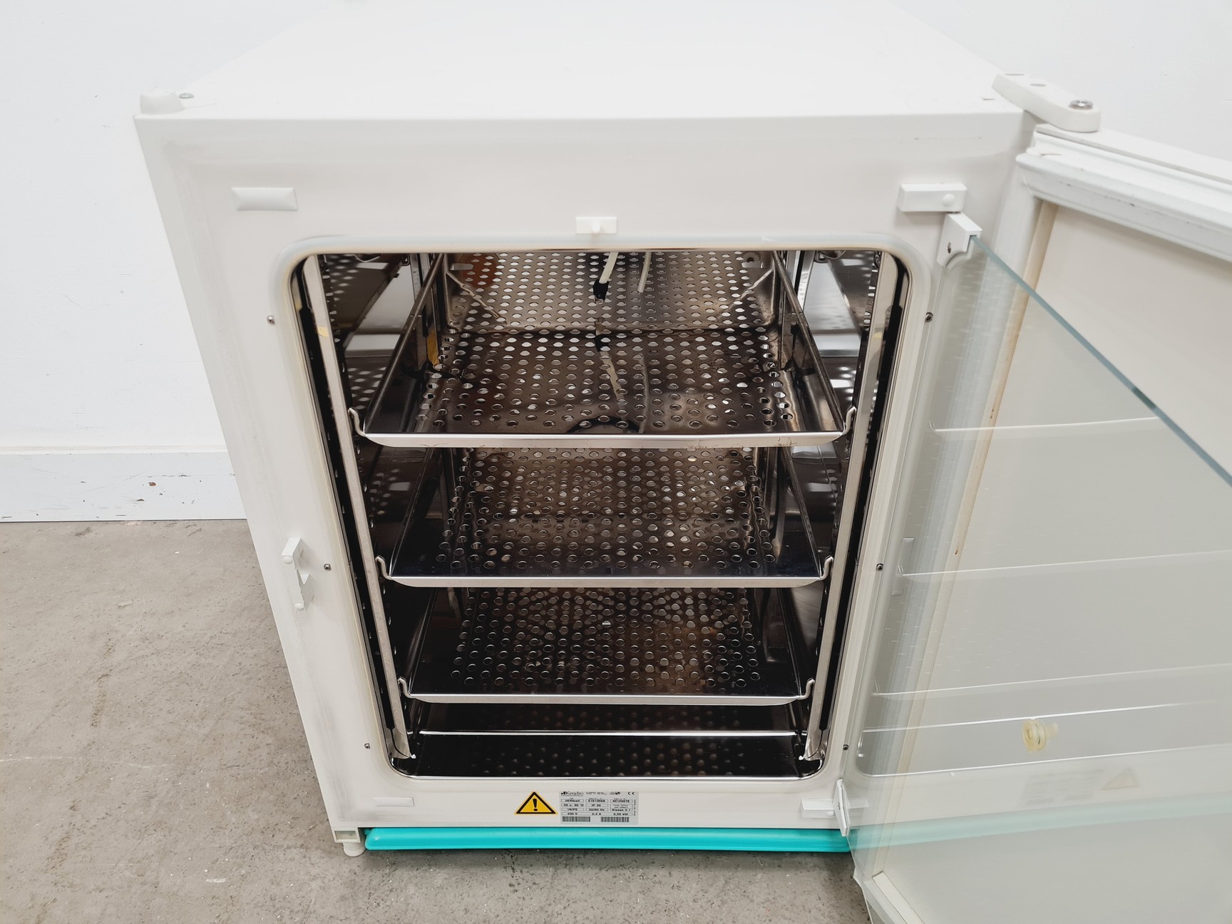 Image of Kendro Heraeus HERAcell 150 CO2 Incubator Spares/Repairs - No IEC Port Lab