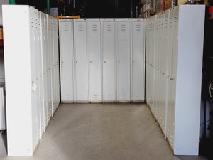 Thumbnail image of 20 x Metal Lockers with Keys