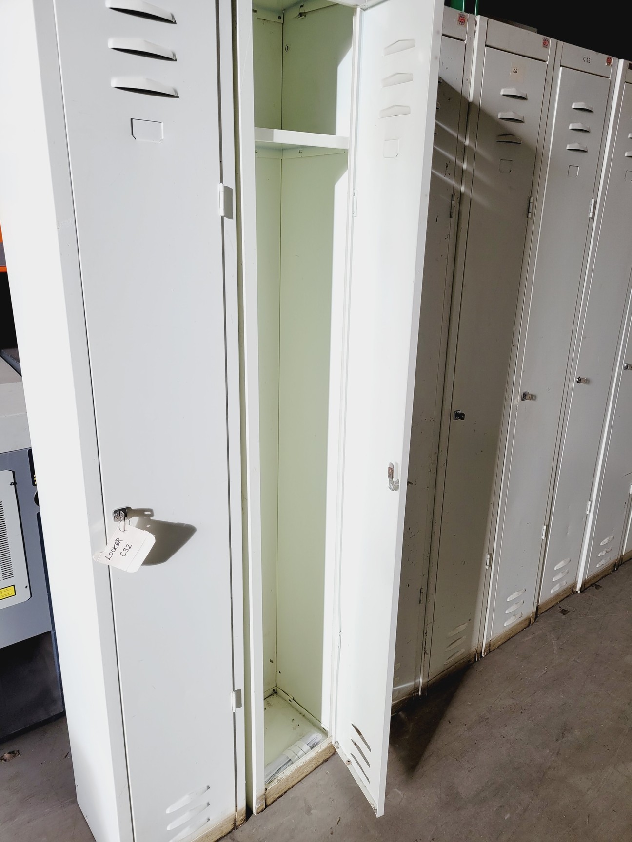 Image of 20 x Metal Lockers with Keys