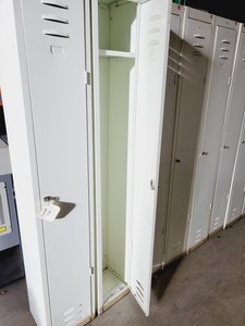 Thumbnail image of 20 x Metal Lockers with Keys