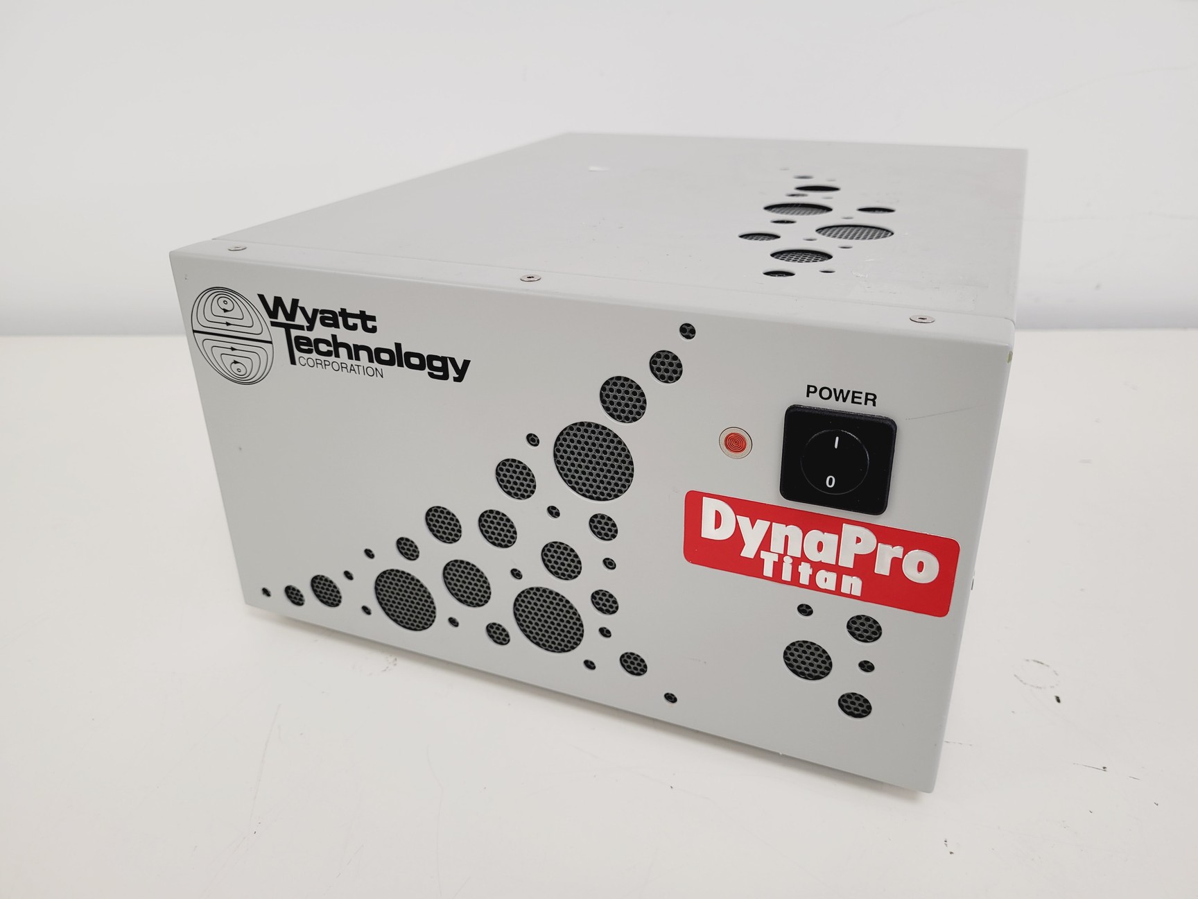 Image of Wyatt Technology DynaPro DP-TH-01 Titan Microsampler Lab