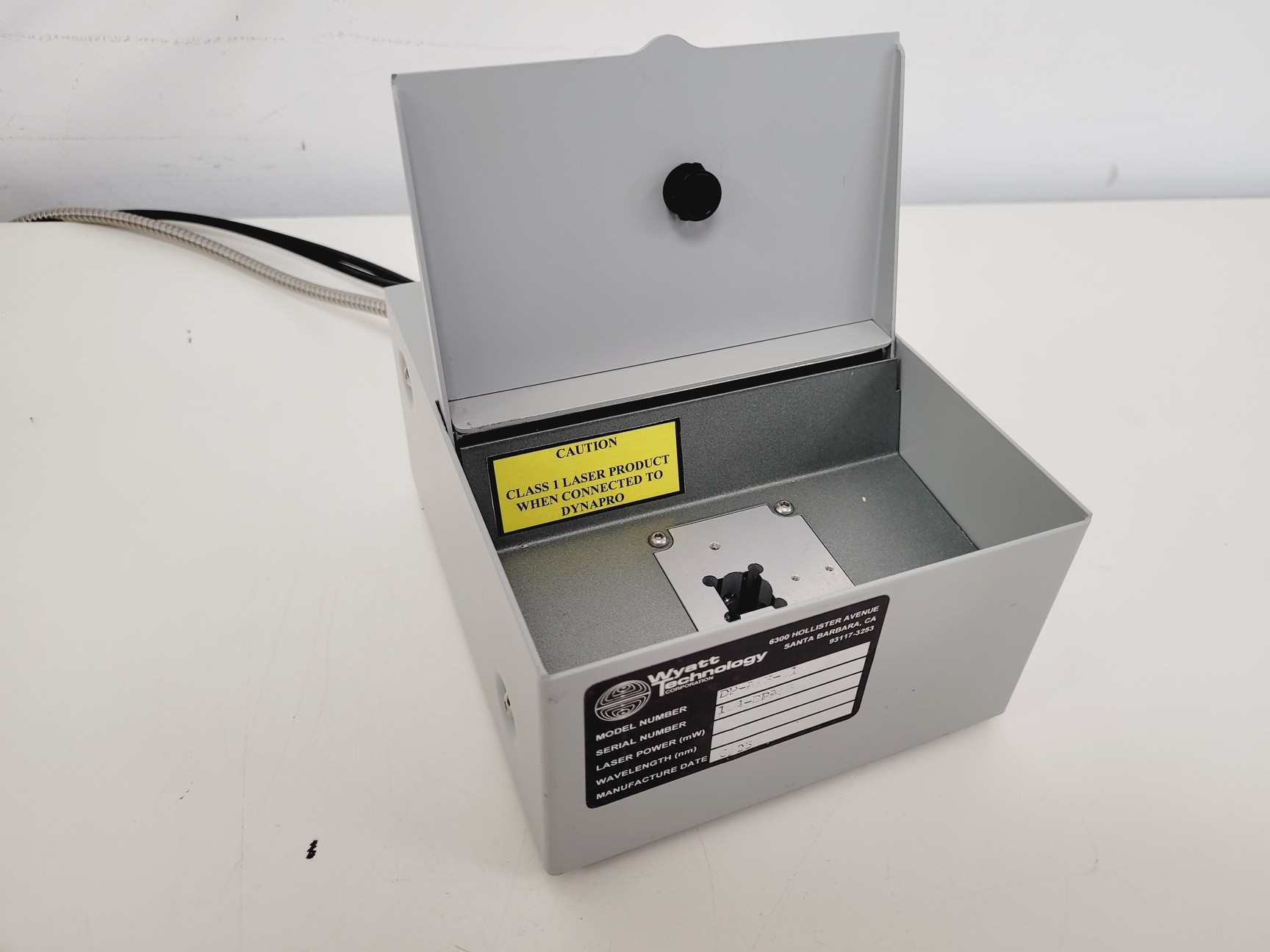 Image of Wyatt Technology DynaPro DP-TH-01 Titan Microsampler Lab