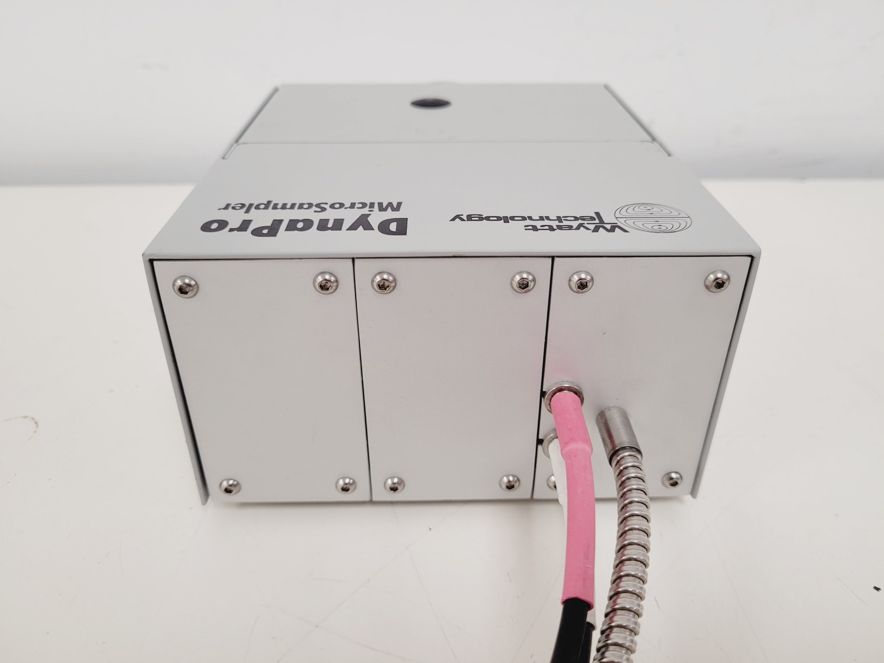 Image of Wyatt Technology DynaPro DP-TH-01 Titan Microsampler Lab