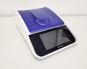 Thumbnail image of Jenway 7415 Nano Micro-Volume Spectrophotometer (2022) Lab