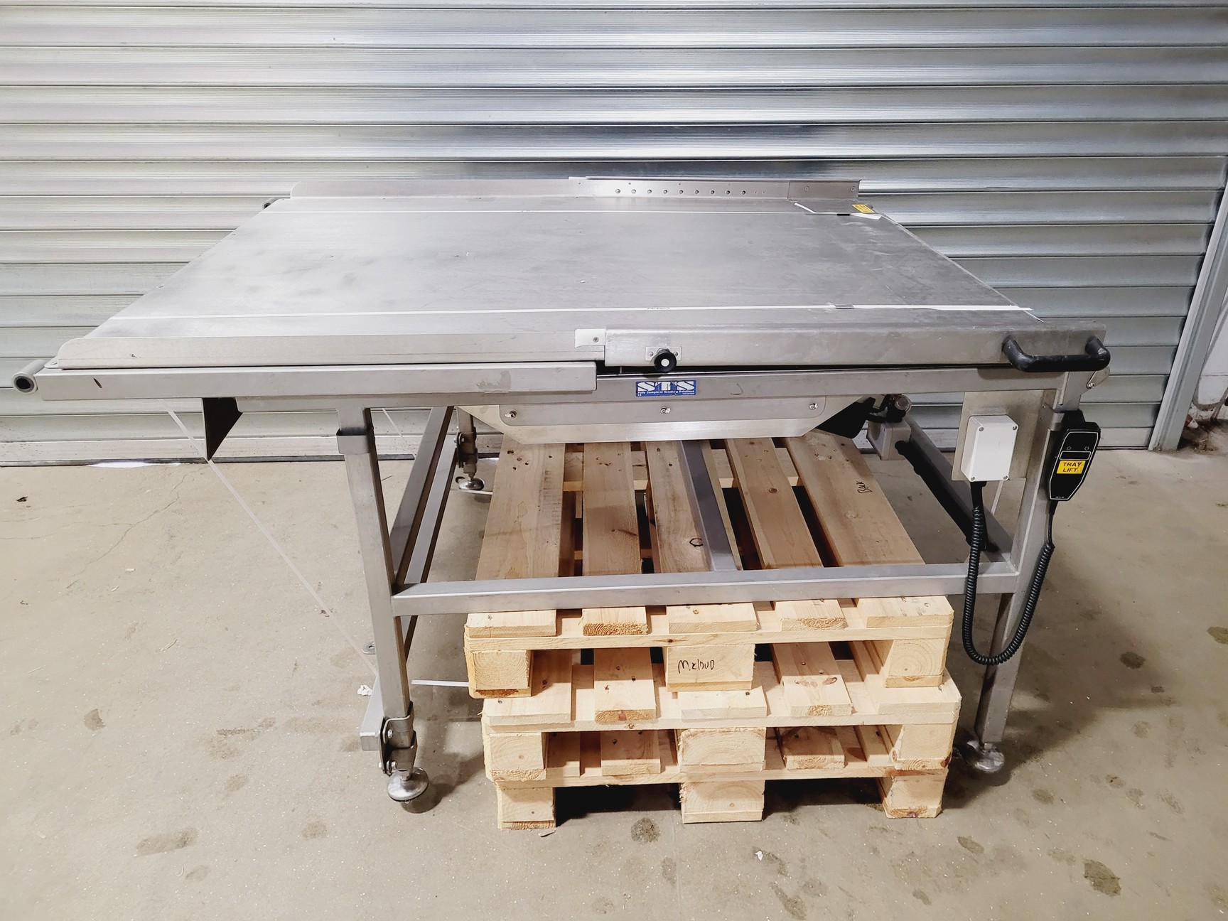 Image of STS Bin Lift System STE01-FFC01-SP-SS Electric & Hydraulic Tipping Station