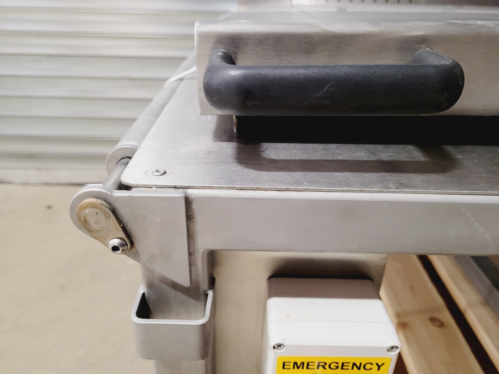 Image of STS Bin Lift System STE01-FFC01-SP-SS Electric & Hydraulic Tipping Station