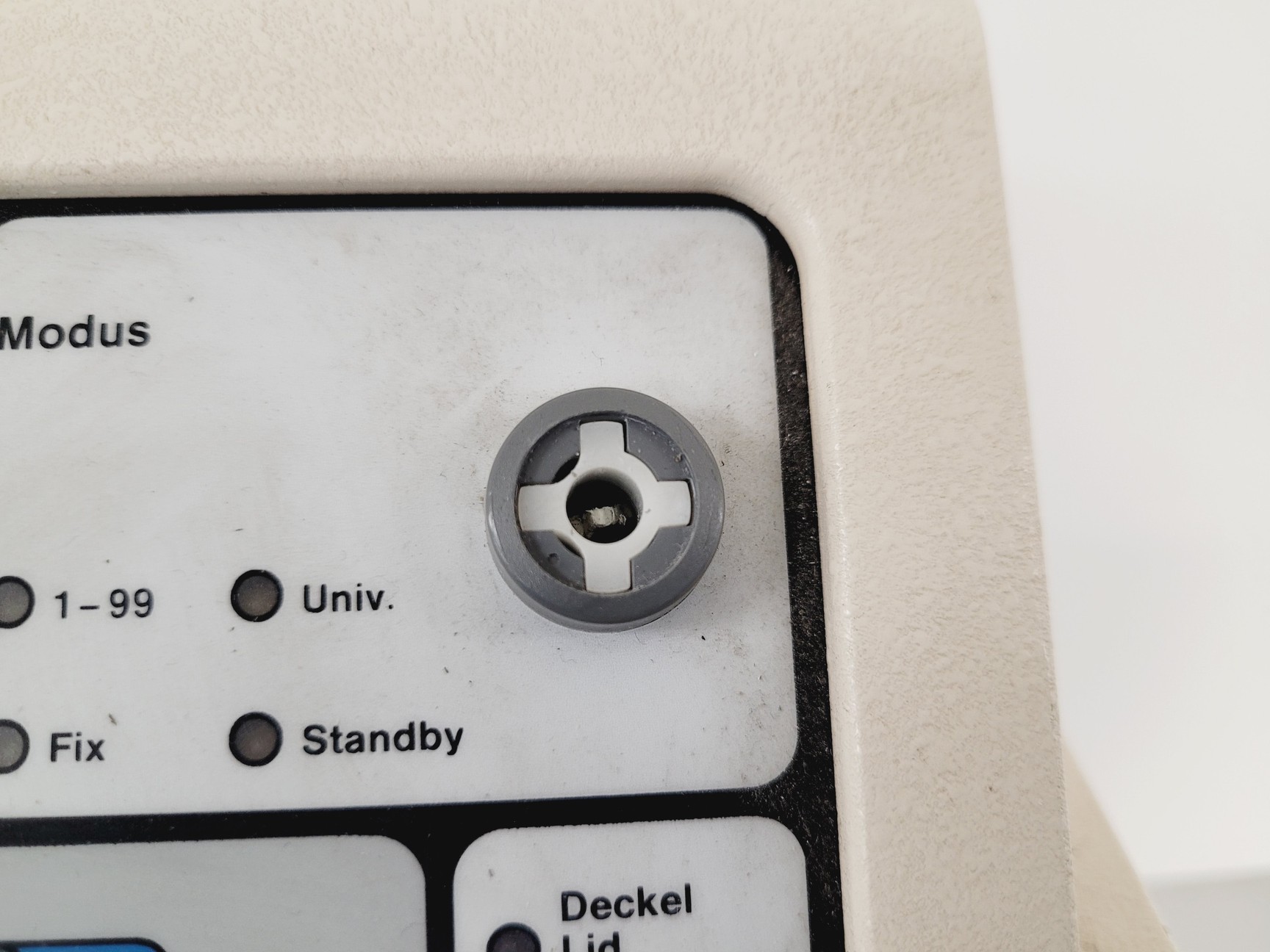 Image of Sigma 4K10 Refrigerated Centrifuge w/ Sigma 1140 Rotor Spares/Repair Lab