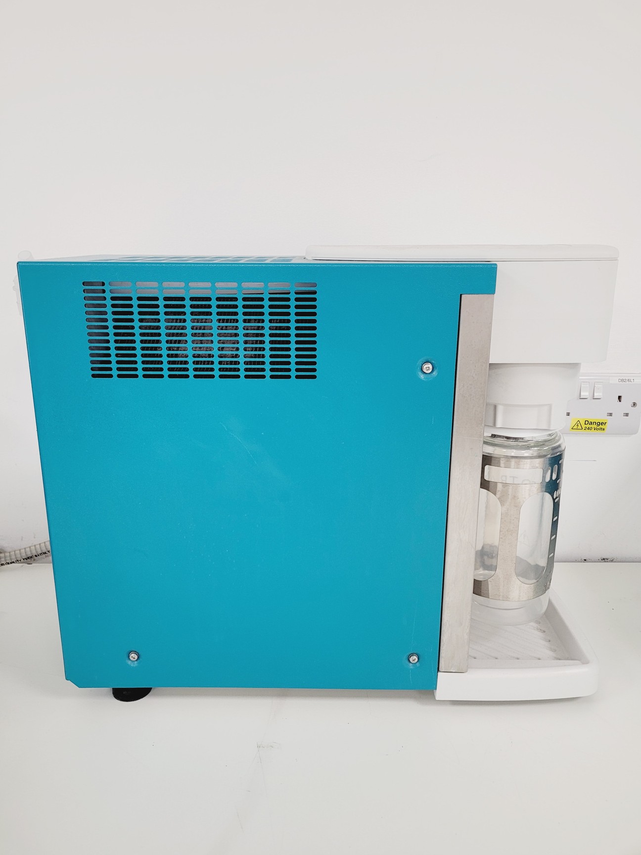 Image of GeneVac MiVac Quattro Concentrator, Duo Pump, Speed Trap & Controller System Lab