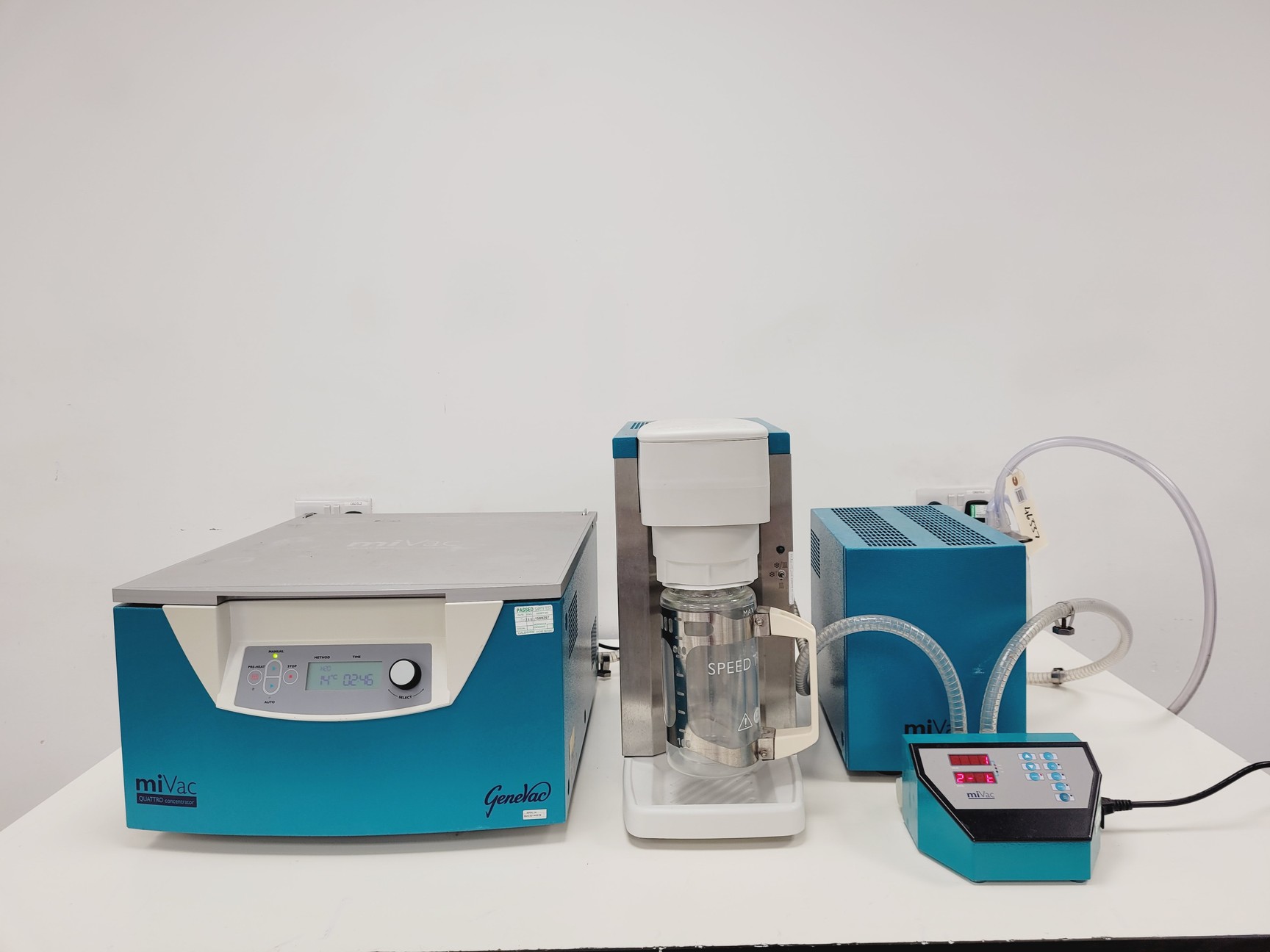 Image of GeneVac MiVac Quattro Concentrator, Duo Pump, Speed Trap & Controller System Lab