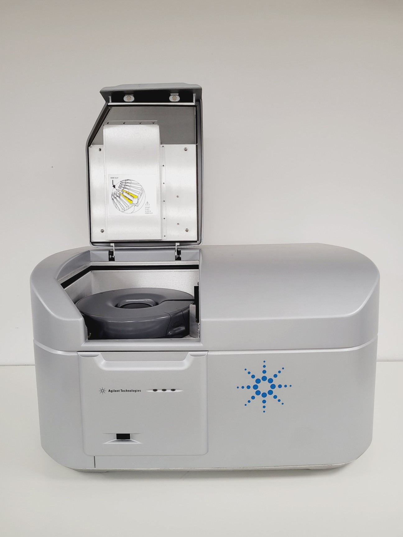 Image of Agilent Technologies DNA Microarray Scanner G2505 B Lab