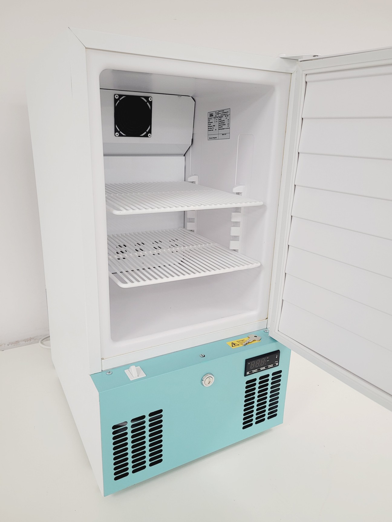 Image of  LEC Model PE102C Medical Refrigerator Lab