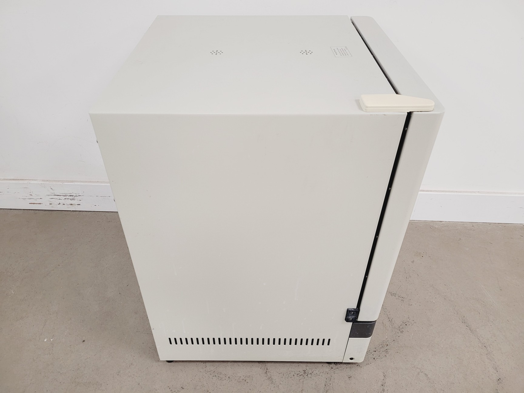 Image of Sanyo Incubator Model-MIR162 Lab