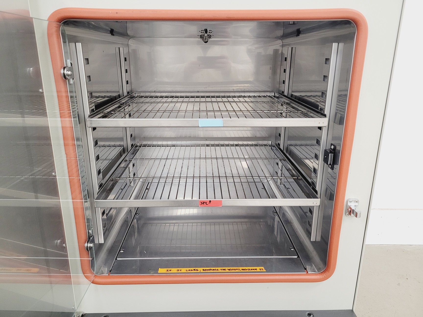 Image of Sanyo Incubator Model-MIR162 Lab