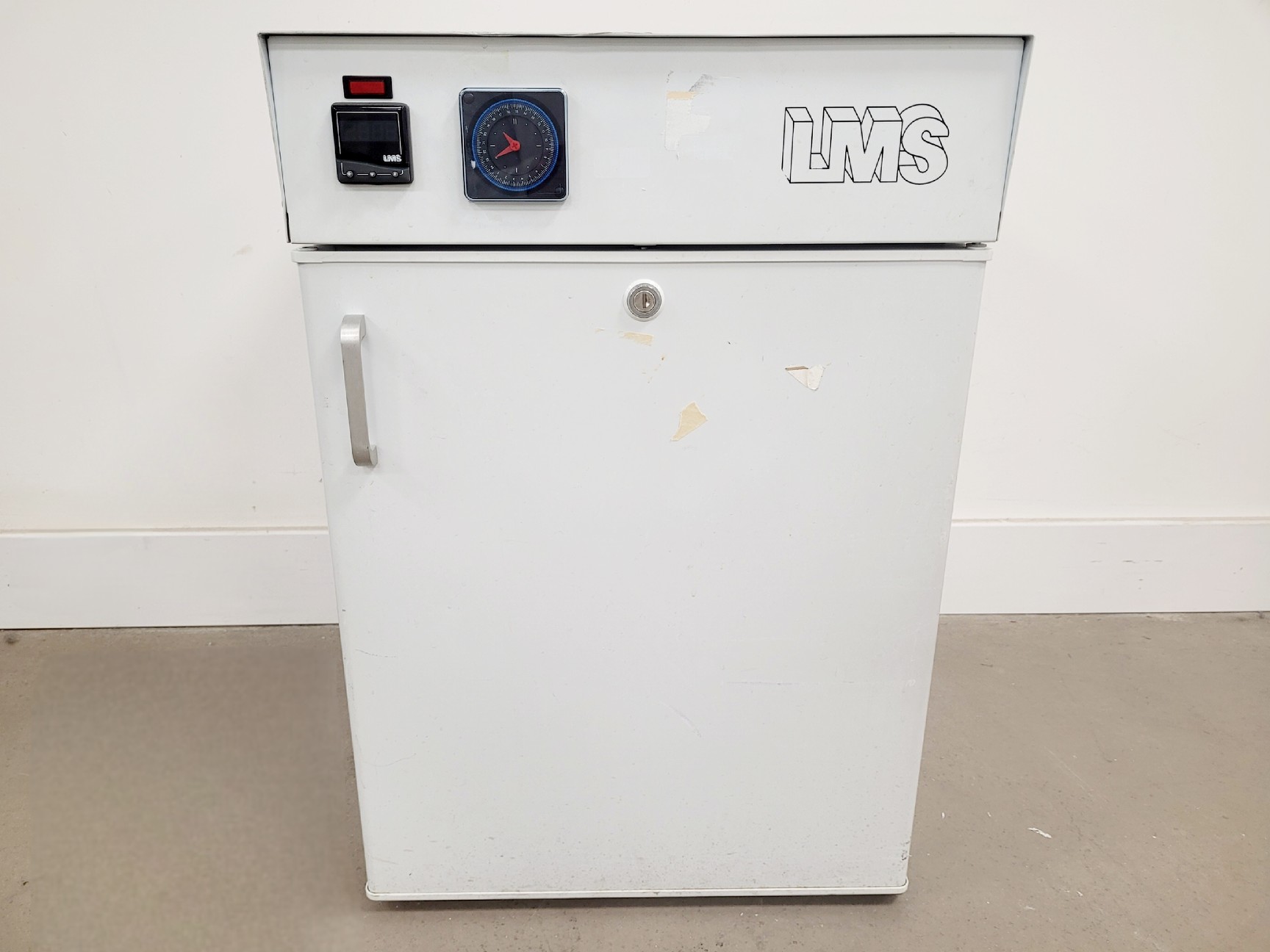 Image of LMS Cooled UnderBench Incubator Model-305 Lab