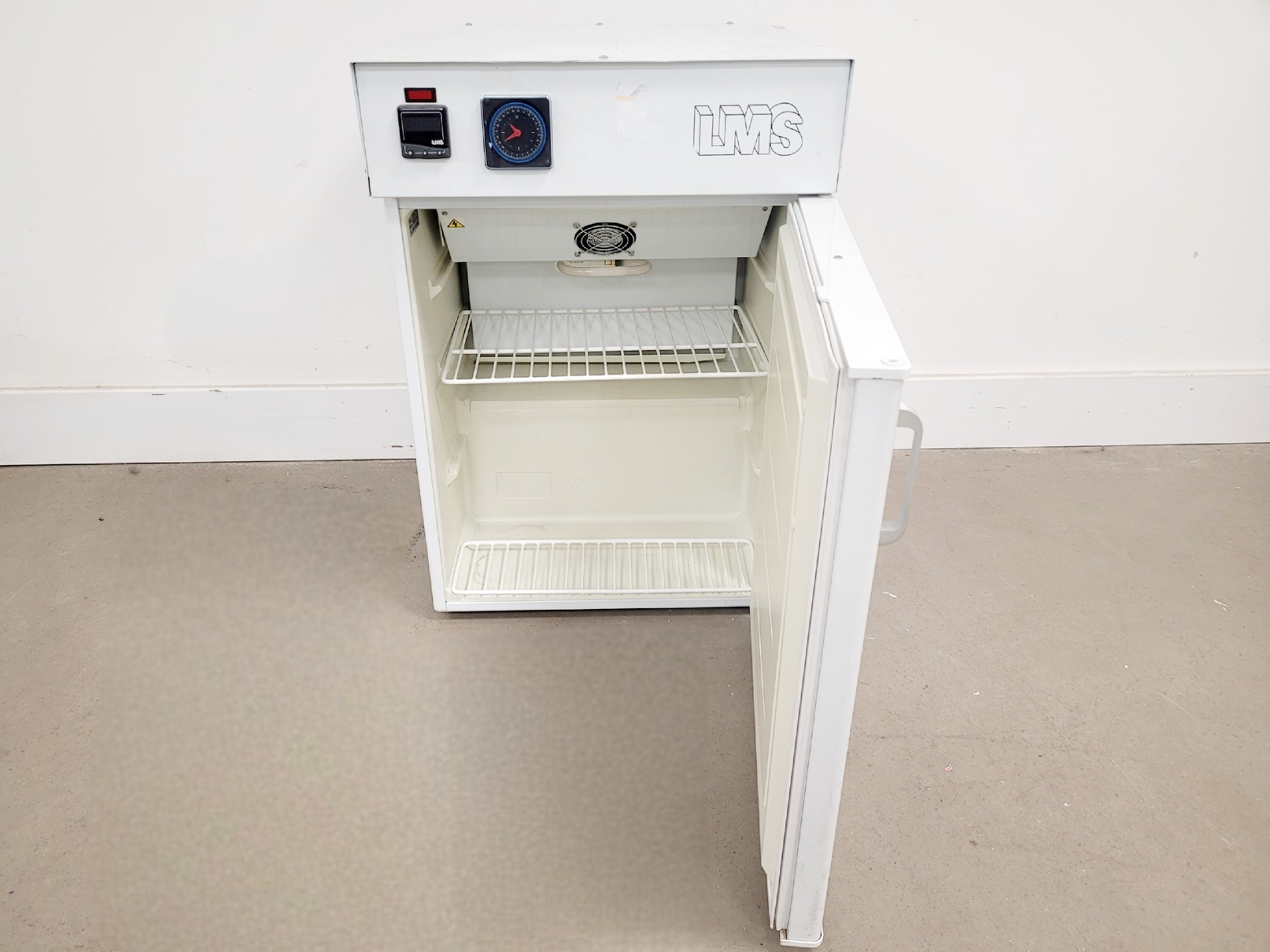 Image of LMS Cooled UnderBench Incubator Model-305 Lab