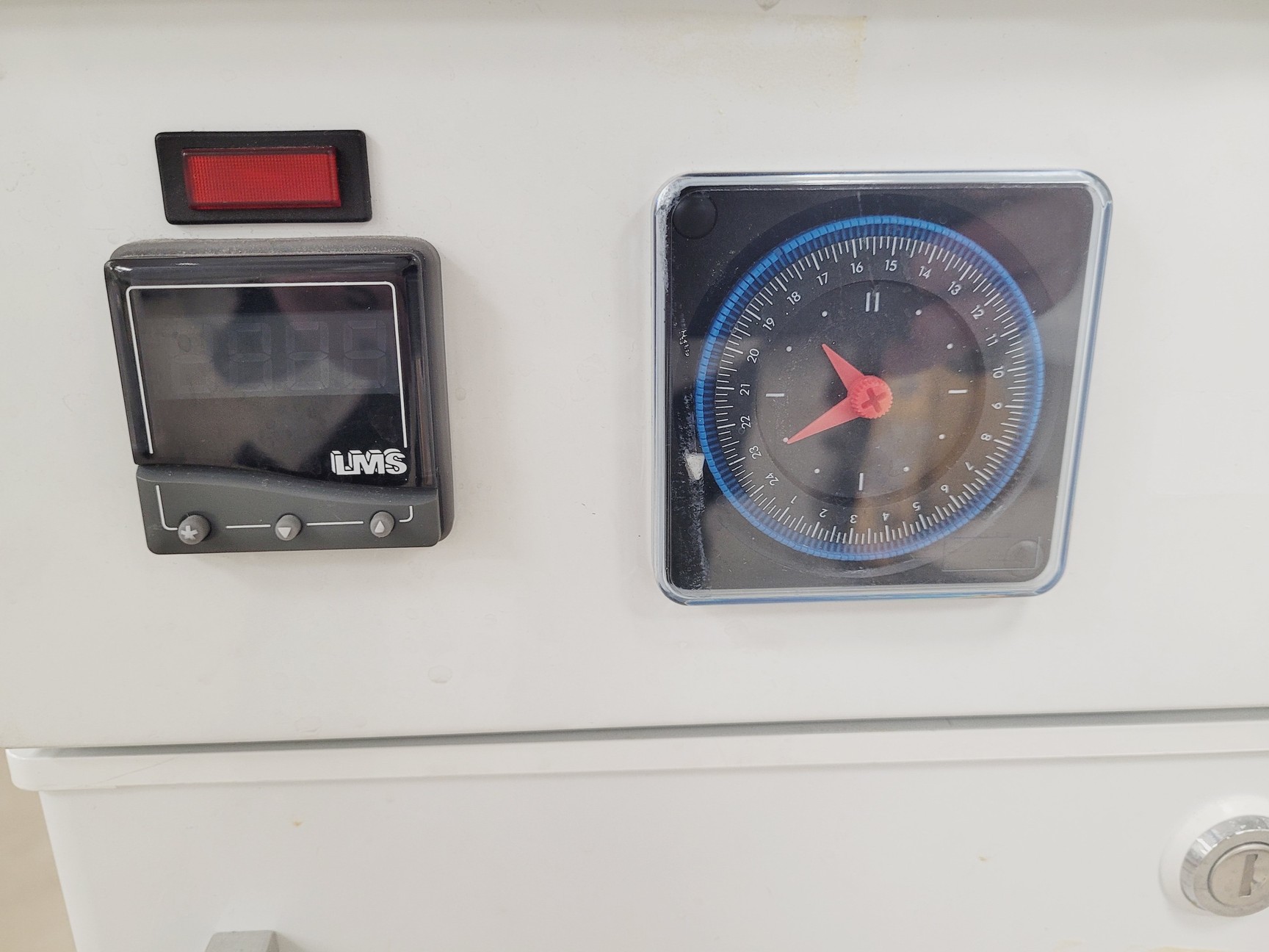 Image of LMS Cooled UnderBench Incubator Model-305 Lab