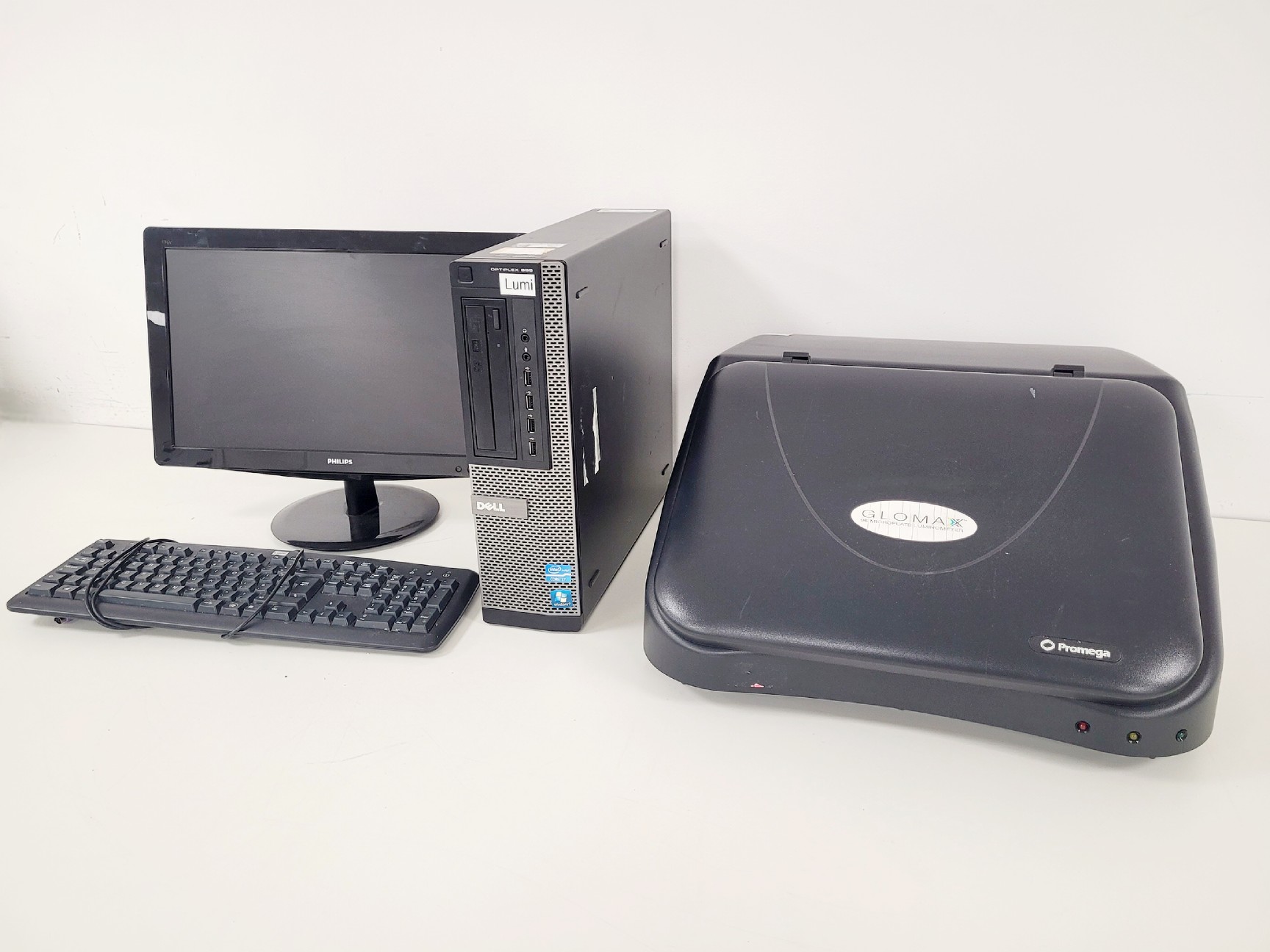 Image of Promega GloMax 9100-102 96 Microplate Luminometer w/ PC & GloMax Software Lab