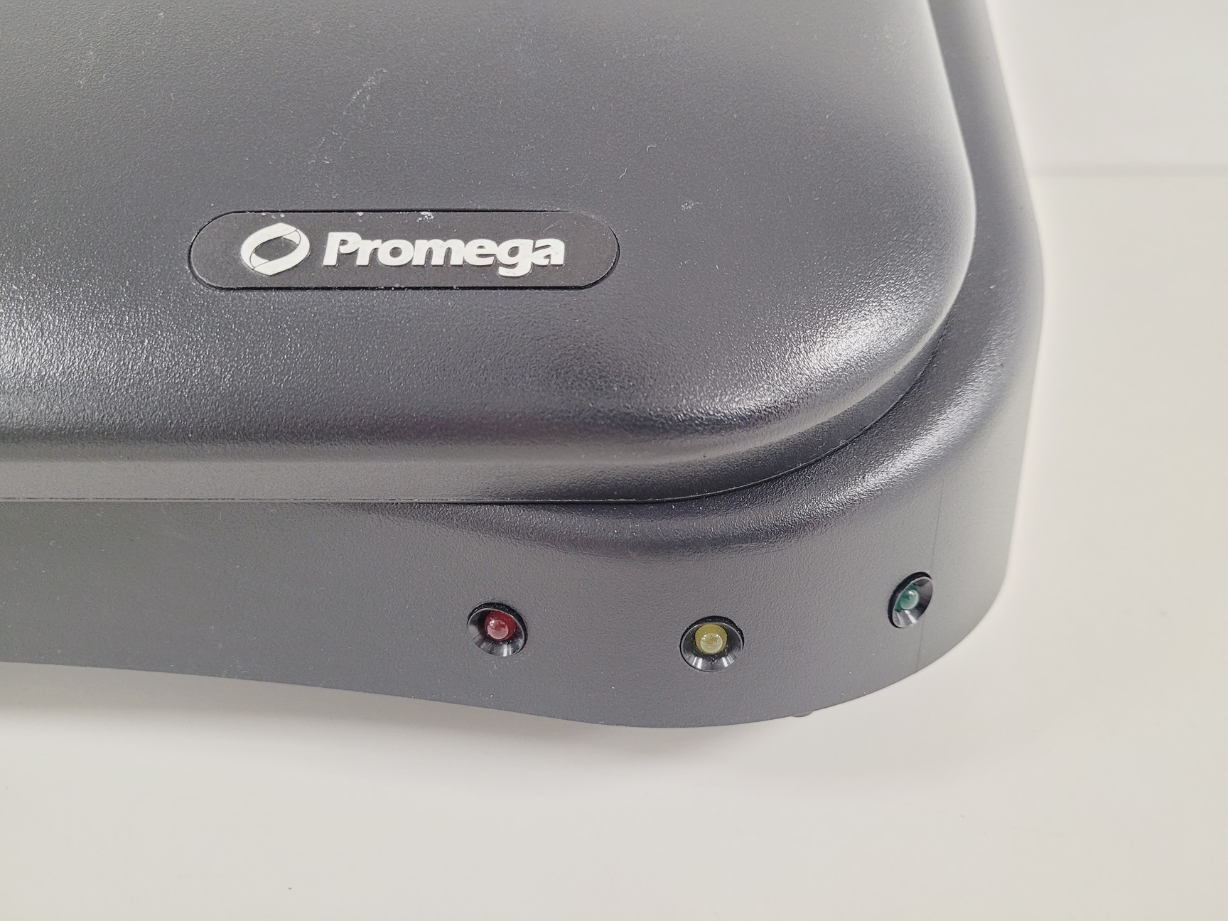 Image of Promega GloMax 9100-102 96 Microplate Luminometer w/ PC & GloMax Software Lab