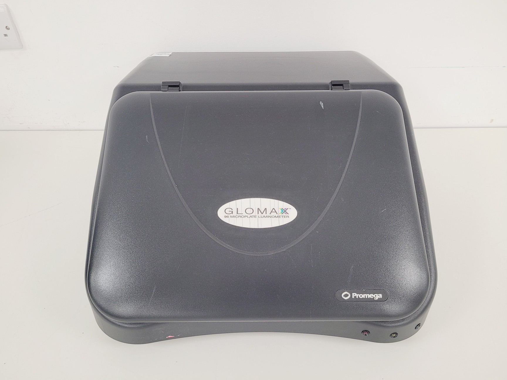 Image of Promega GloMax 9100-102 96 Microplate Luminometer w/ PC & GloMax Software Lab