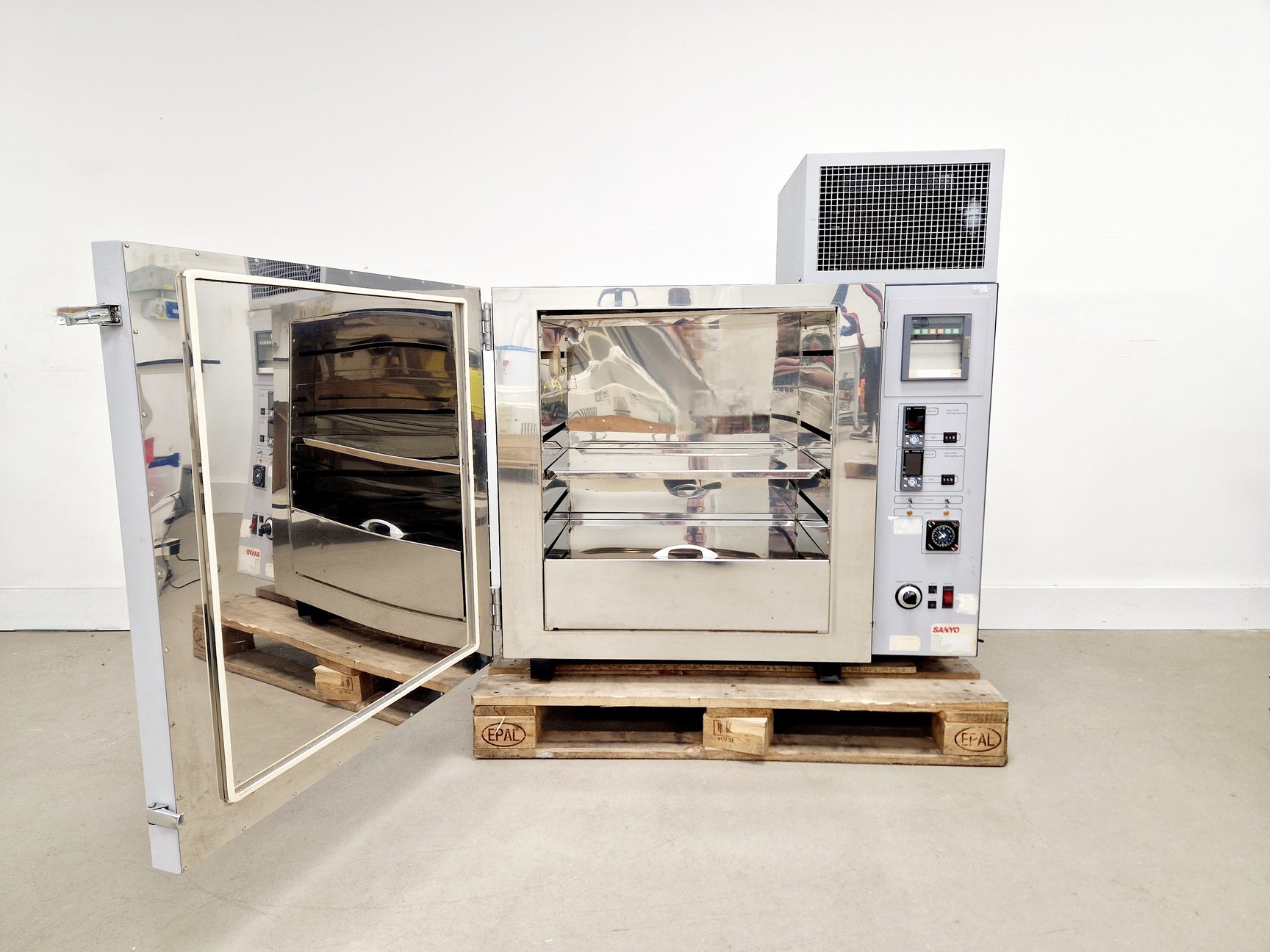 Image of Gallenkamp Industrial BR185H C RO Environmental Chamber Spares/Repair Lab