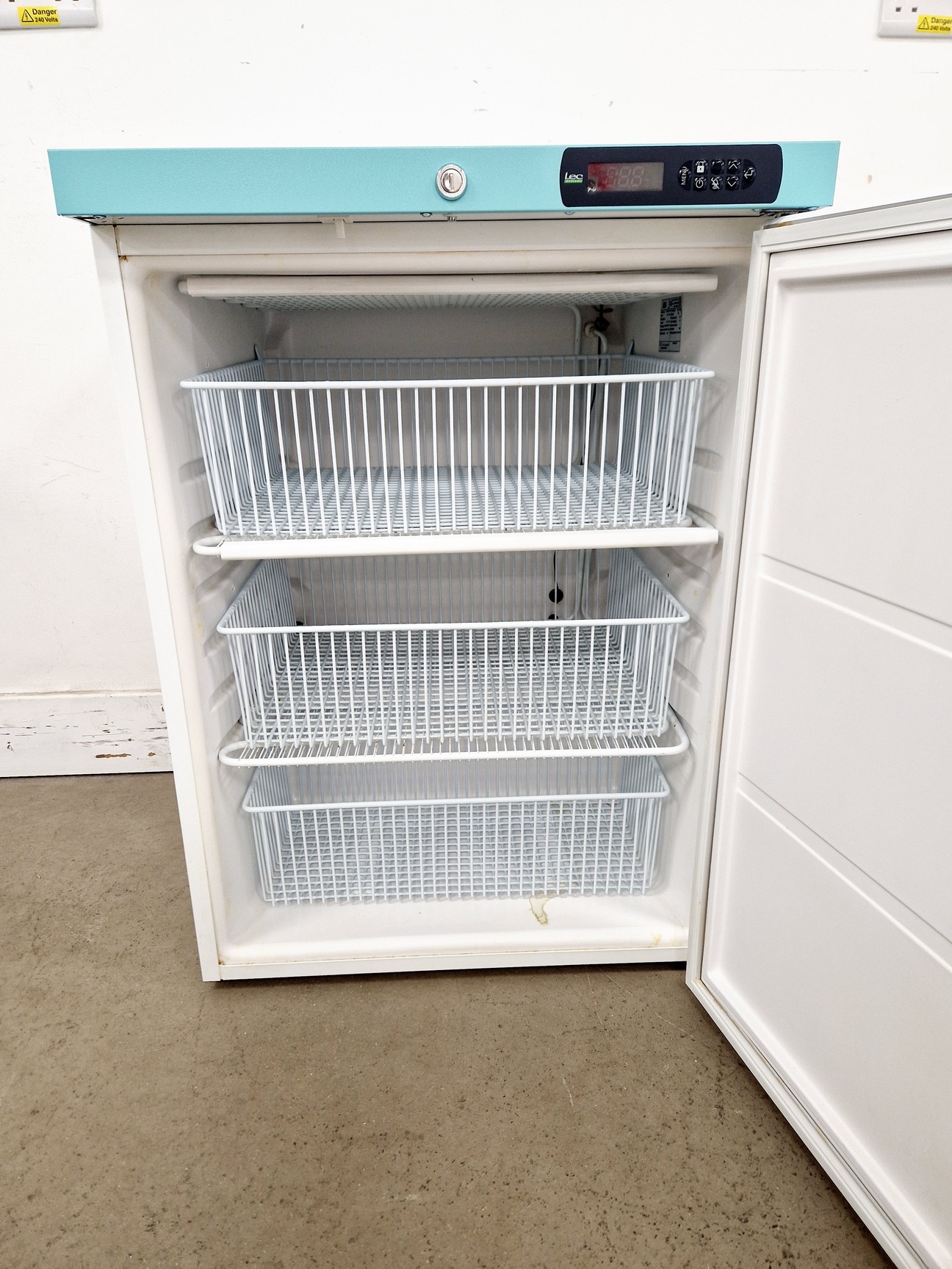 Image of LEC LSF151UK Under-Counter Laboratory Freezer Lab