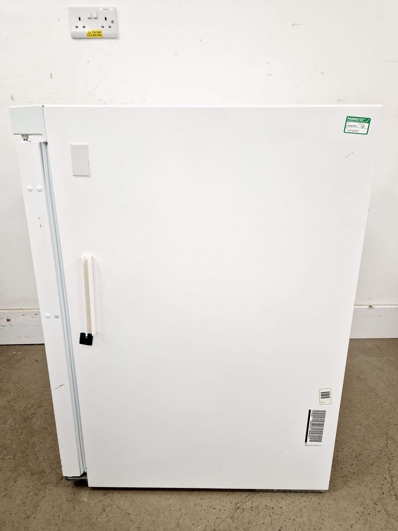 Image of Liebherr Model LGUEX 1500 MedilLine Laboratory Freezer