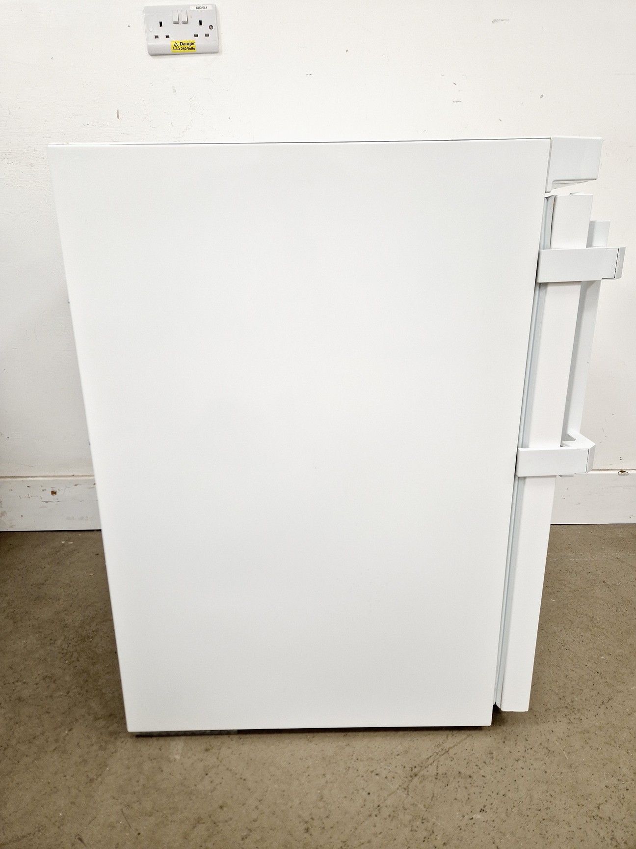 Image of Liebherr Model LGUEX 1500 MedilLine Laboratory Freezer