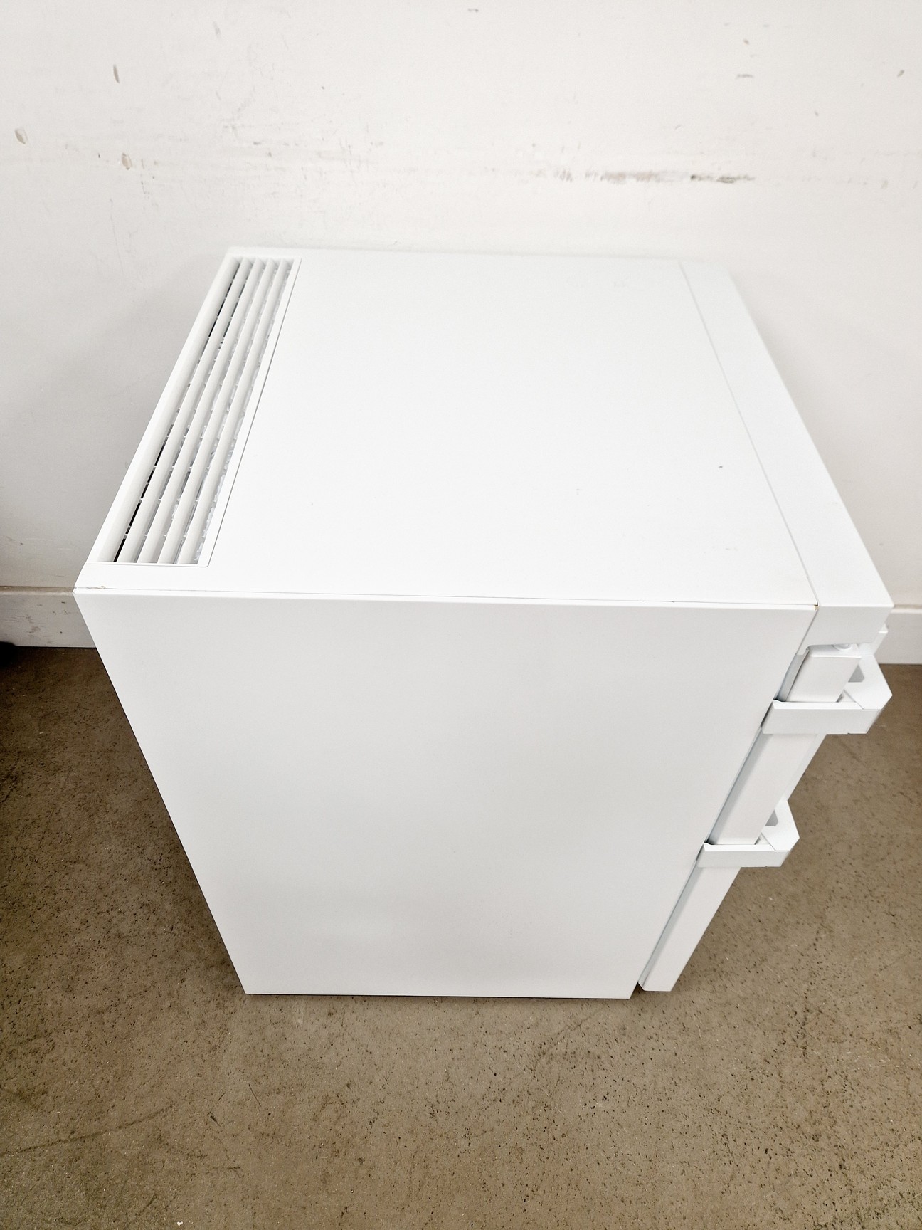 Image of Liebherr Model LGUEX 1500 MedilLine Laboratory Freezer