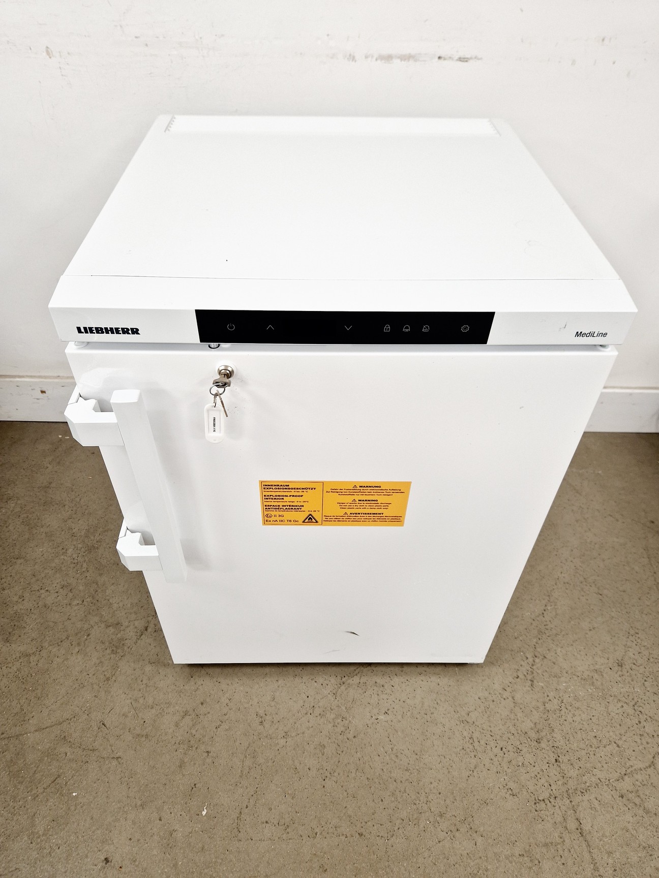 Image of Liebherr Model LGUEX 1500 MedilLine Laboratory Freezer
