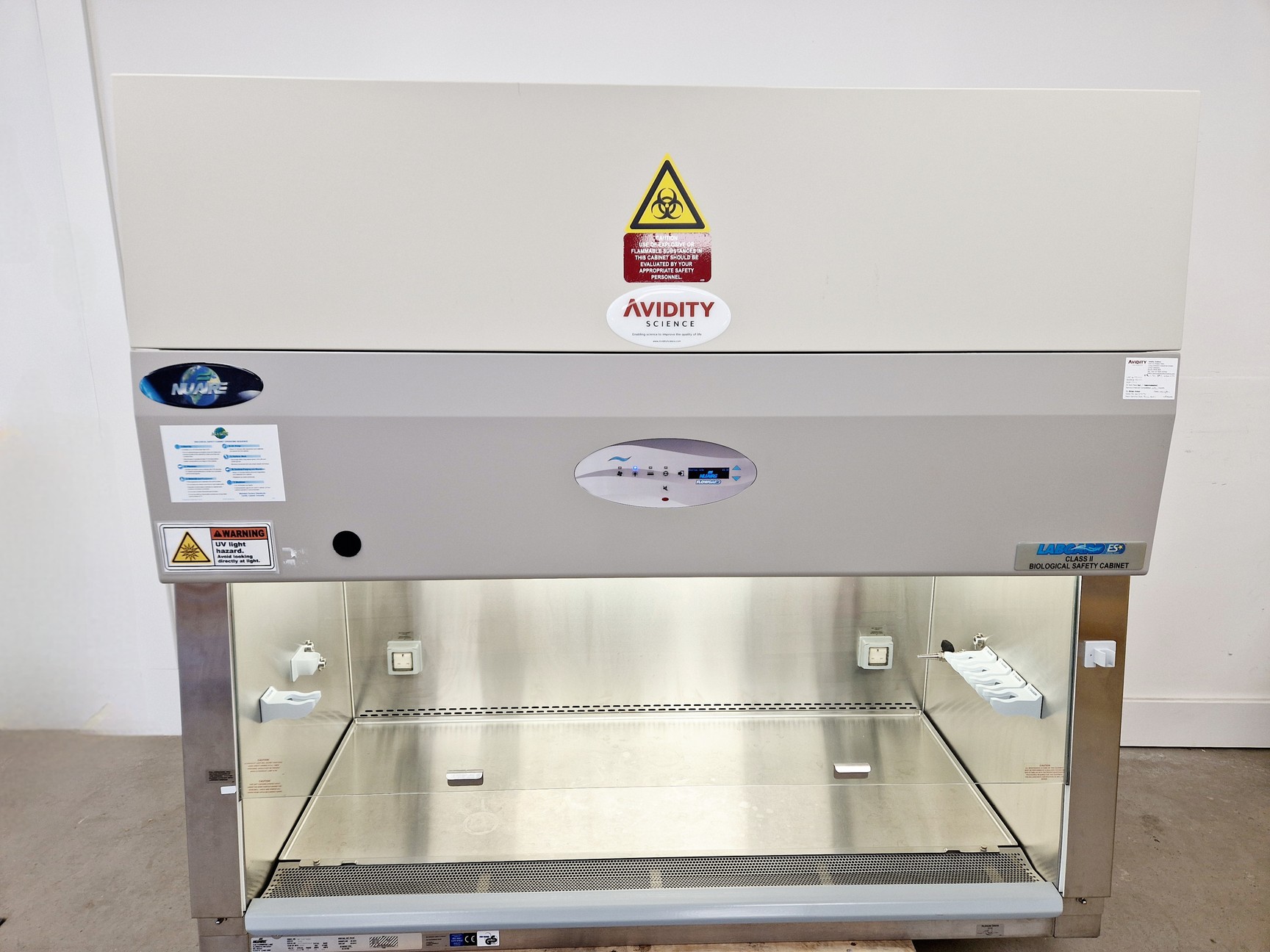 Image of Nuaire LabGard ES Class II Biological Safety Cabinet Model- NU 543 500S Lab