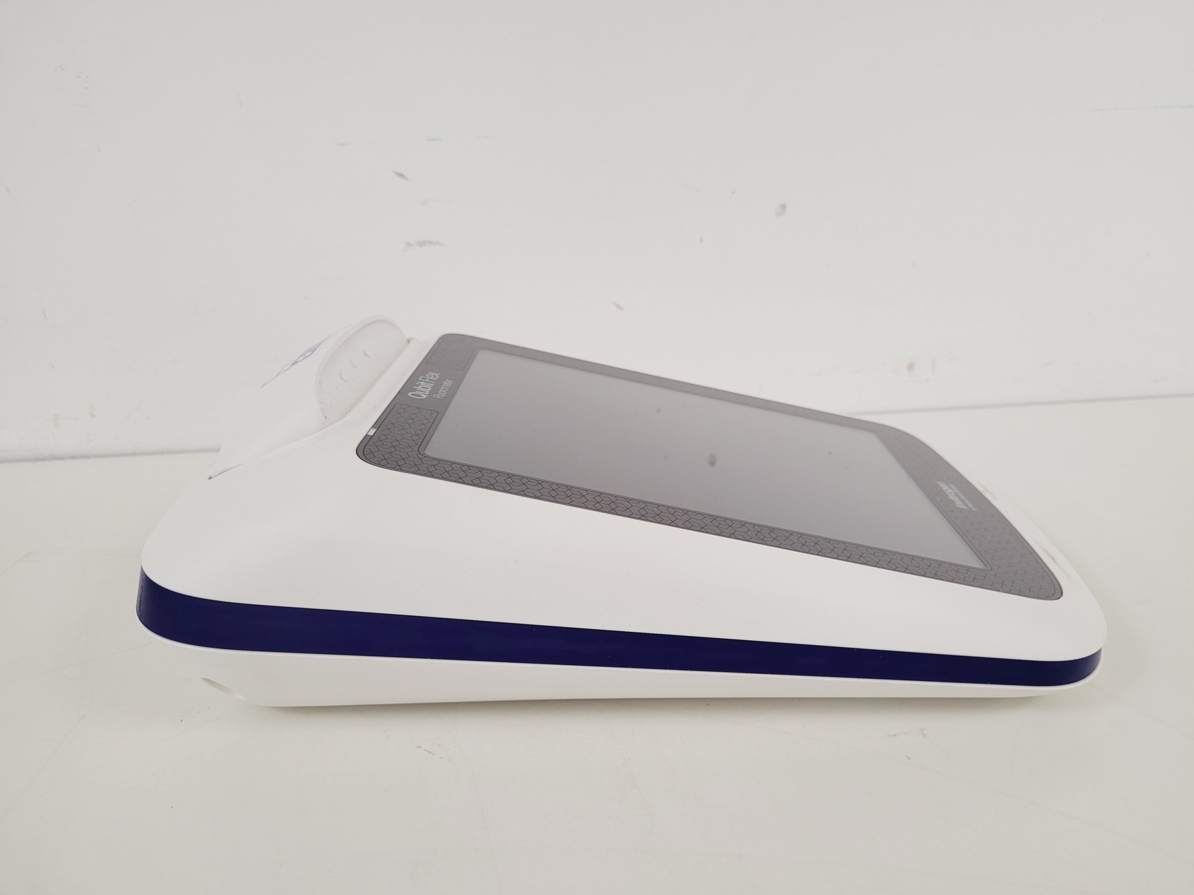 Image of Invitrogen Qubit Flex Flurometer Lab