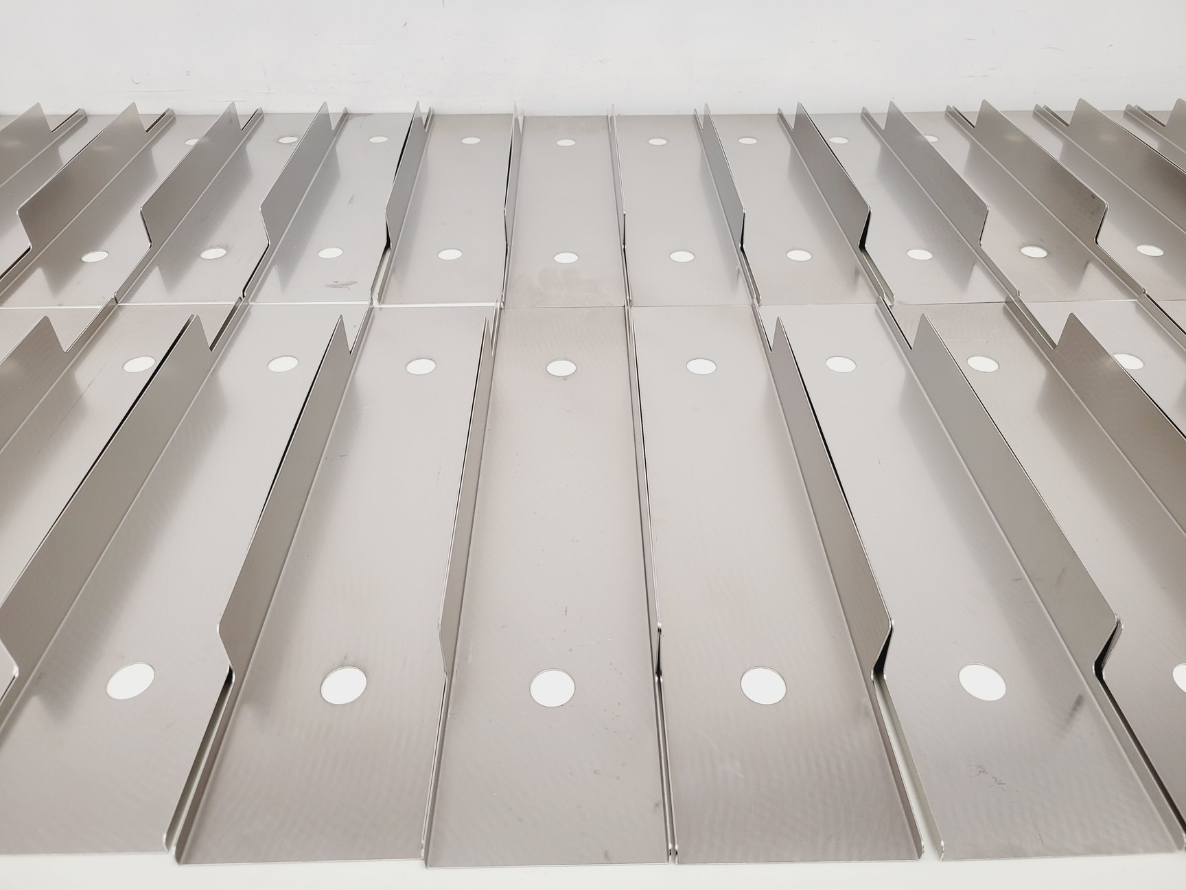 Image of 32 x Cryogenic Carriers  L48.5 x W11 x H5 cm Lab