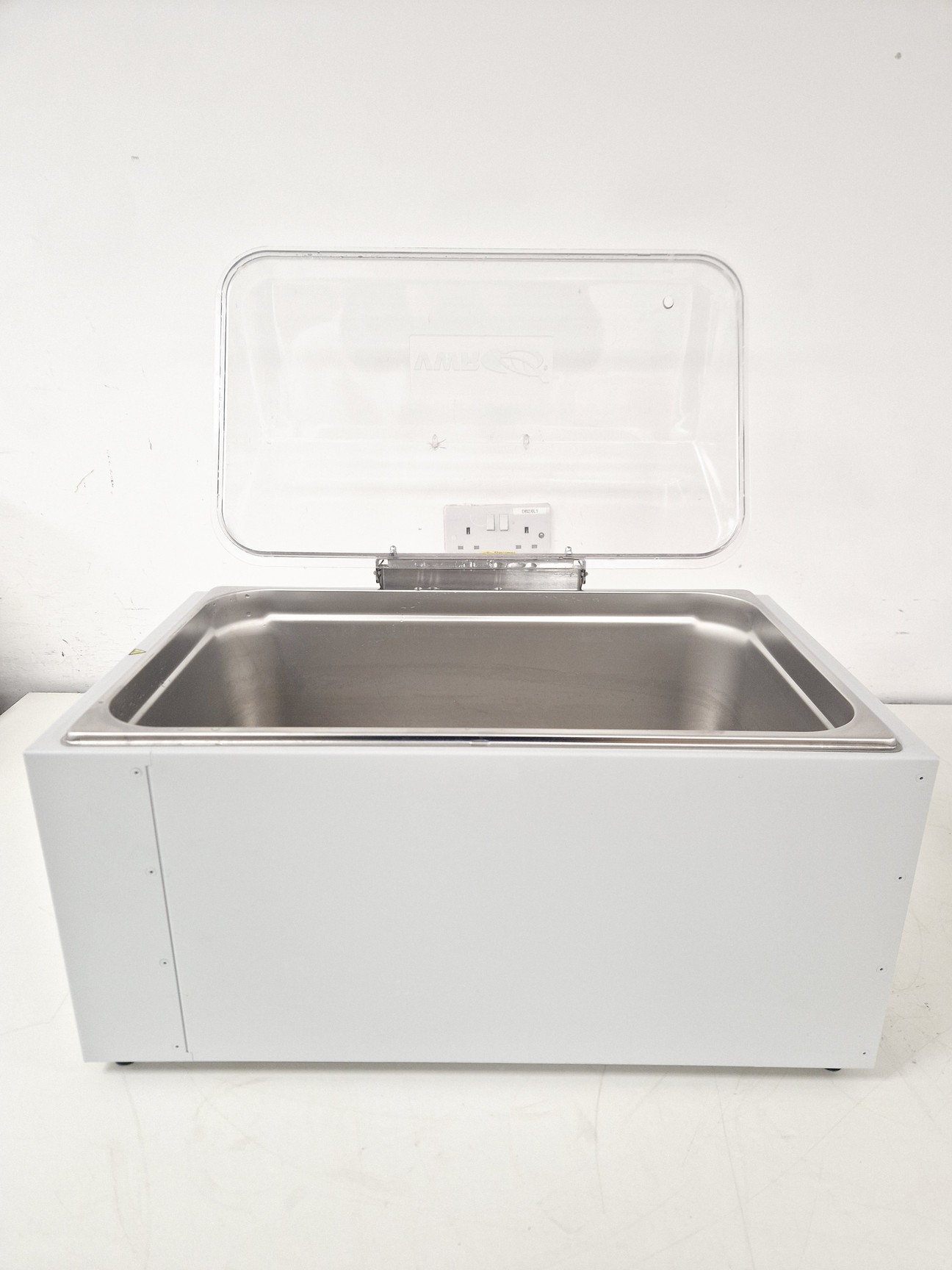 Image of VWR Unstirred VWB2 26 Water Bath 26 Litre Lab