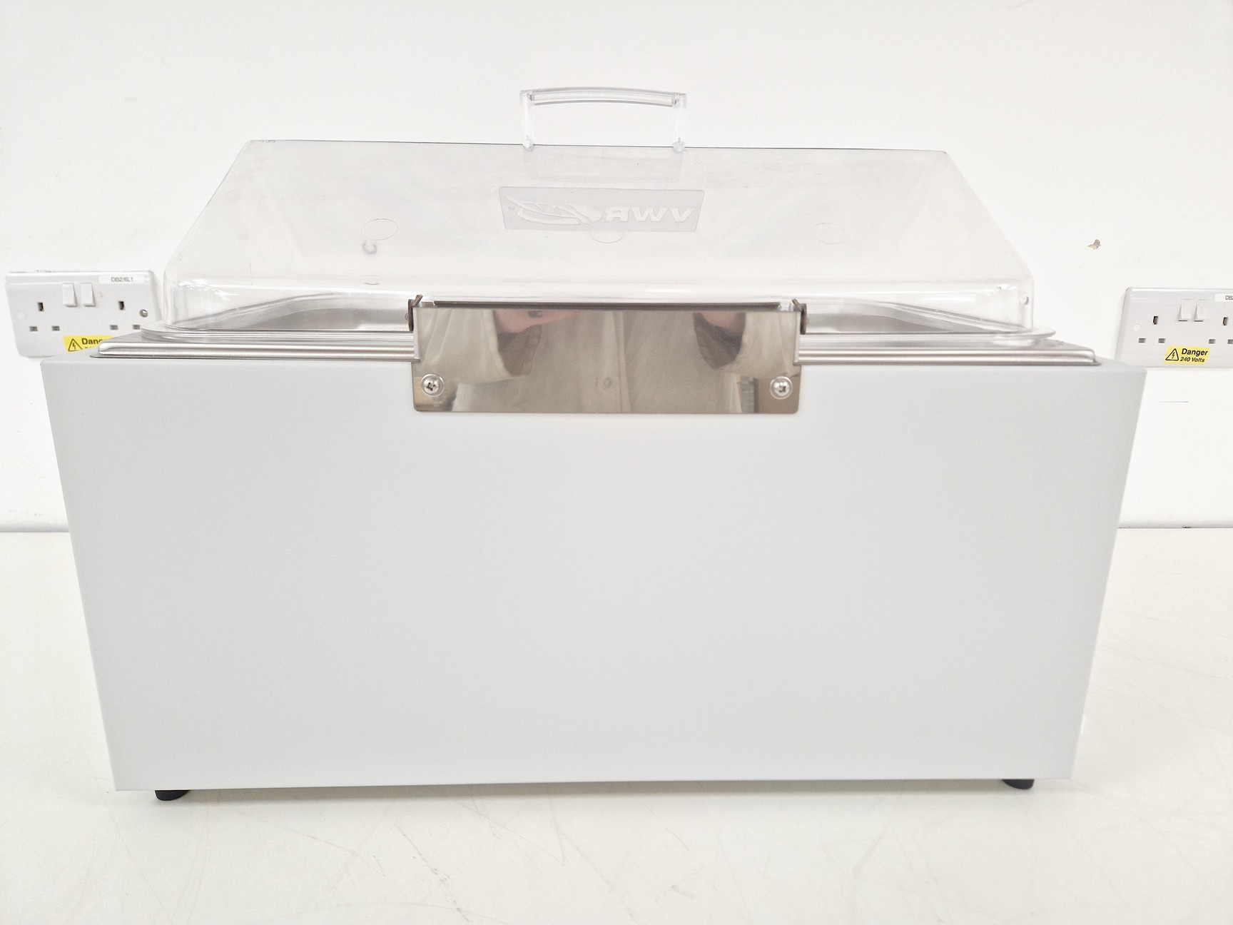 Image of VWR Unstirred Water Bath 26 Litre Lab