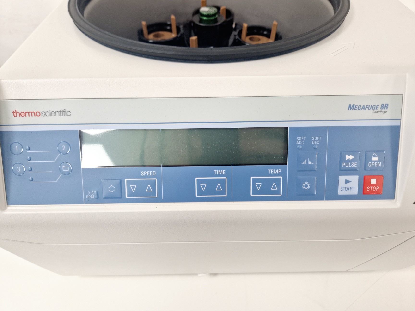 Image of Thermo Scientific Megafuge 8R BenchTop Centrifuge W/ TX-150 Rotor 4,500 Max RPM 