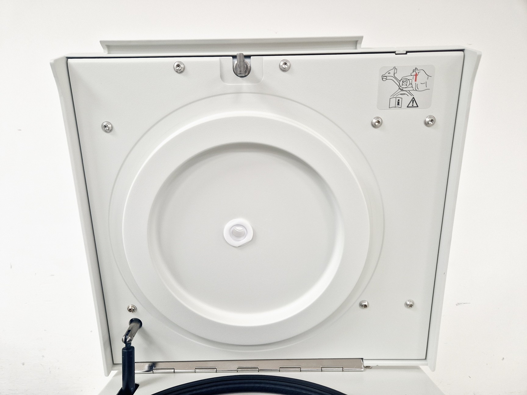 Image of Thermo Scientific Megafuge 8R BenchTop Centrifuge W/ TX-150 Rotor 4,500 Max RPM 