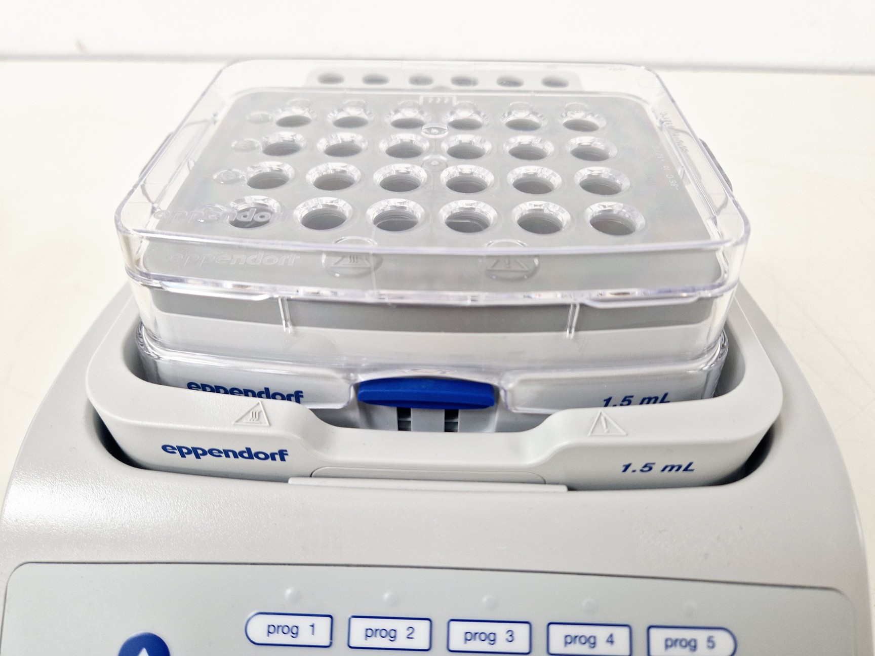 Image of Eppendorf ThermoMixer C Dry Block Heater Lab