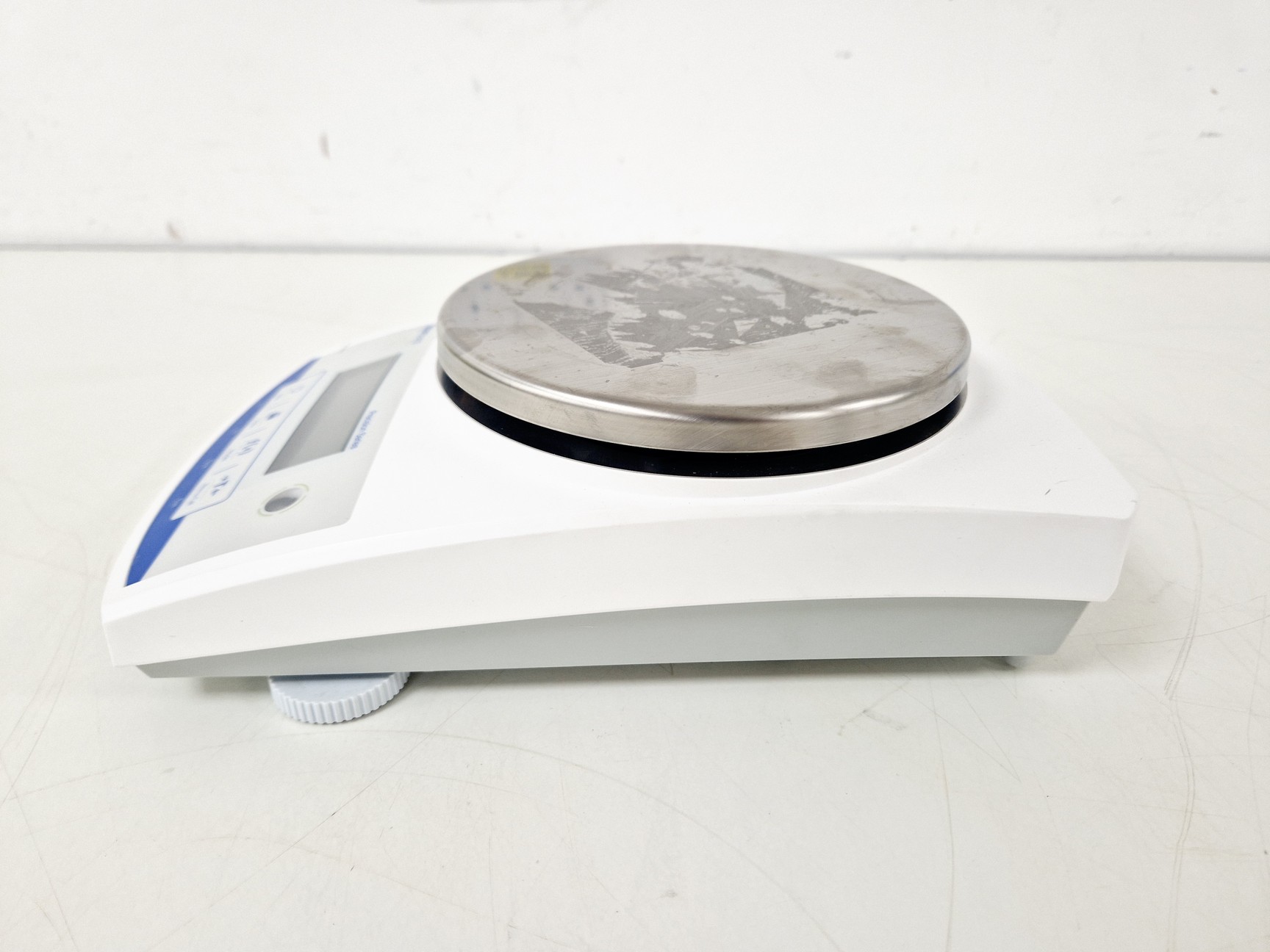 Image of FisherBrand Precision Series FPRS2202 Balance Lab