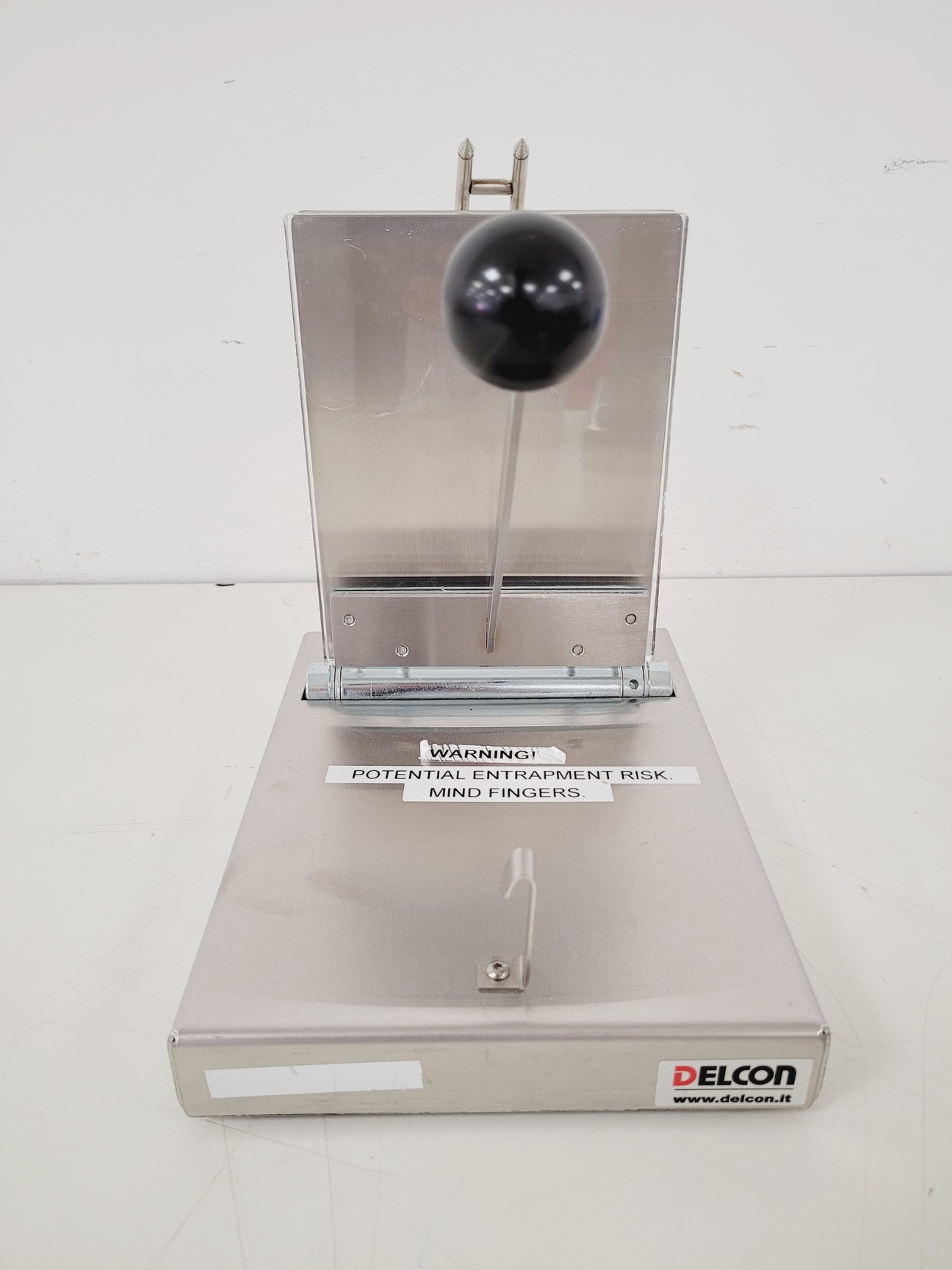Image of Delcon Manual Plasma Press Lab