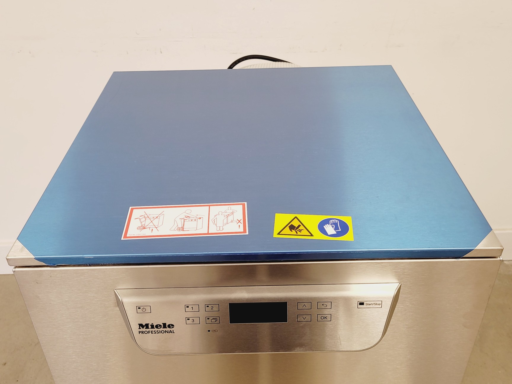 Image of Miele Laboratory Dishwasher Type - GG05  Model - PG8504 Lab