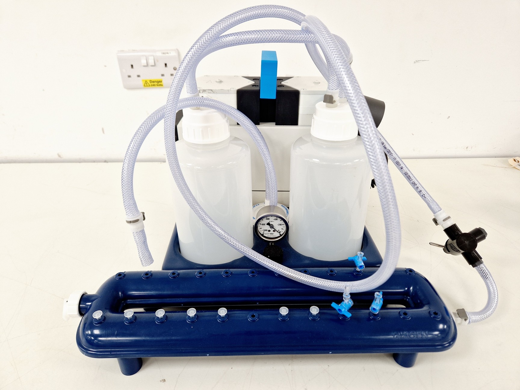 Image of KNF Neuberger Laboport N840 3FT.40.18 Diaphragm Vacuum Pump