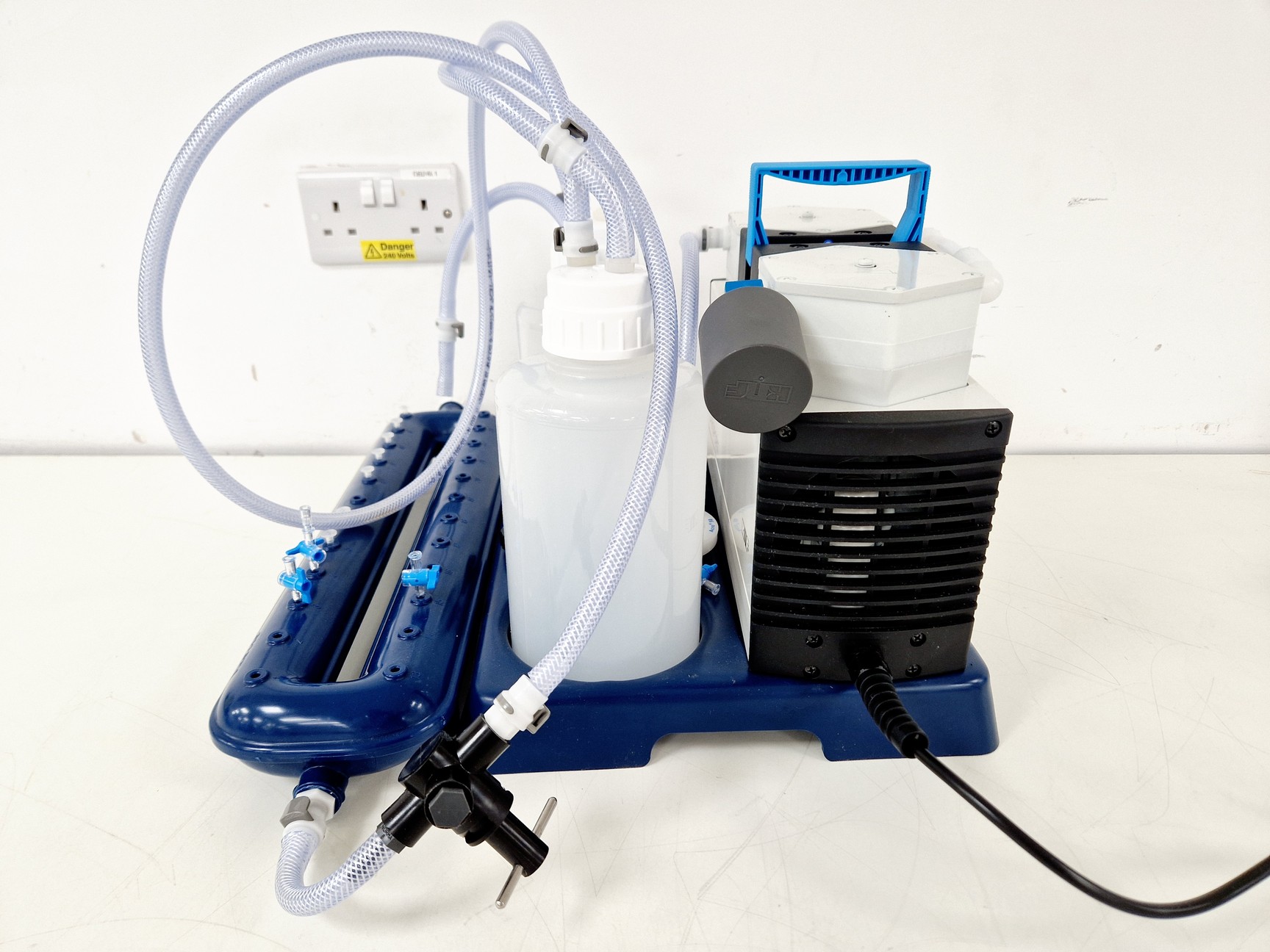 Image of KNF Neuberger Laboport N840 3FT.40.18 Diaphragm Vacuum Pump