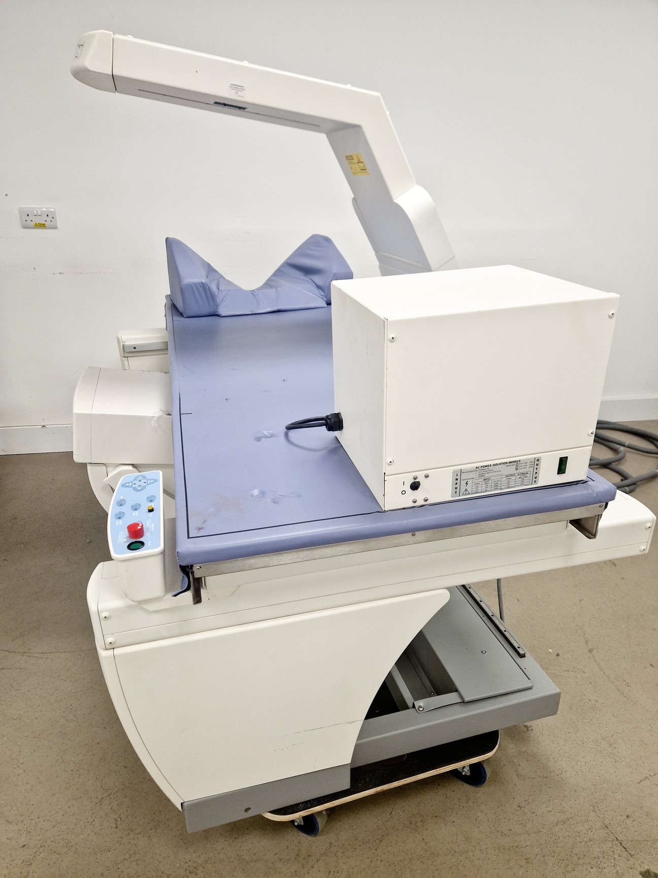 Image of Hologic Delphi QDR 4500 DEXA Scanner (X-Ray Bone Densitometer) Lab