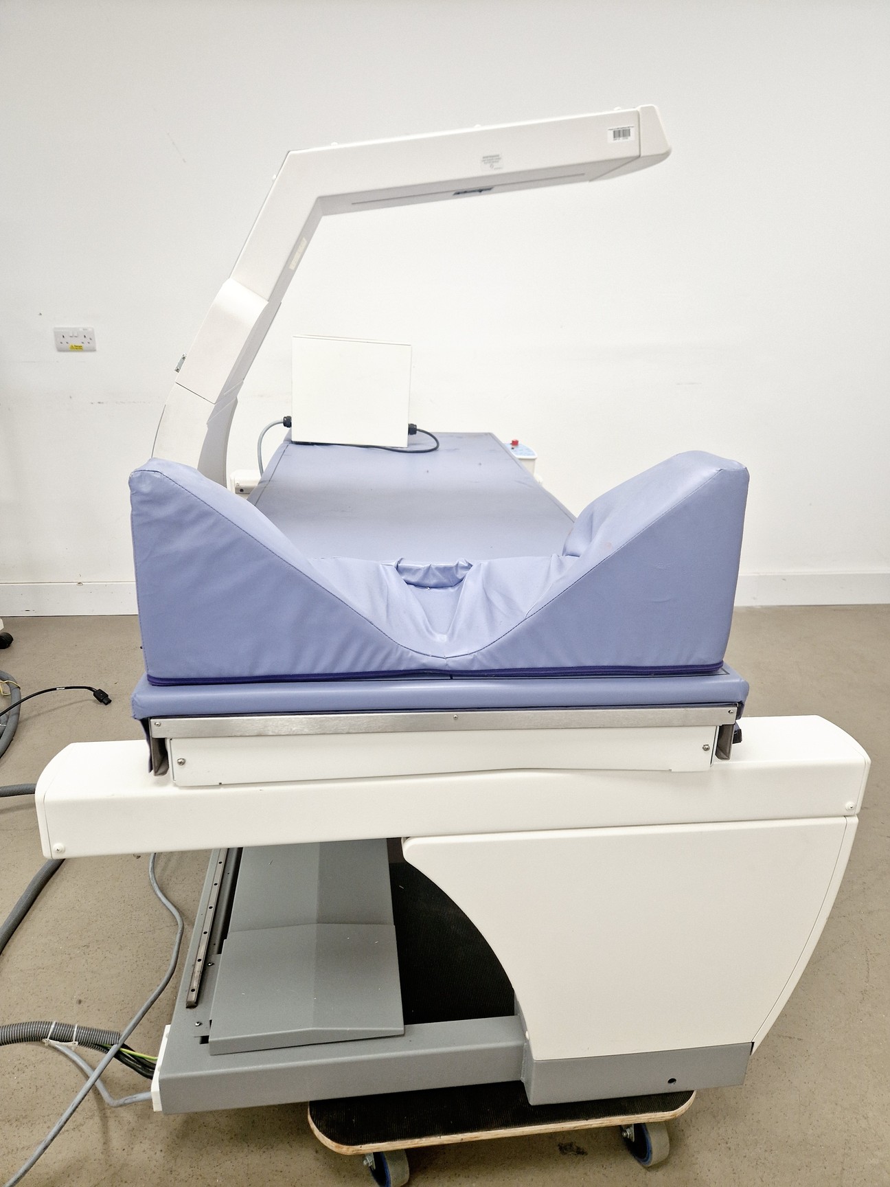 Image of Hologic Delphi QDR 4500 DEXA Scanner (X-Ray Bone Densitometer) Lab