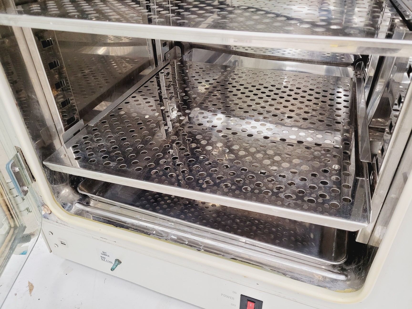 Image of Sanyo MCO-17AI CO2 Incubator Lab