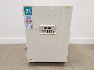 Thumbnail image of Sanyo MCO-18AIC(UV) CO2 Incubator Lab