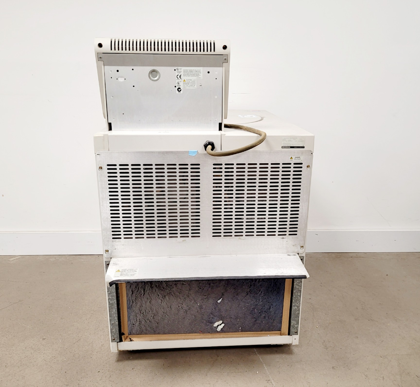 Image of Beckman Avanti J-25 Floor Standing Centrifuge Lab